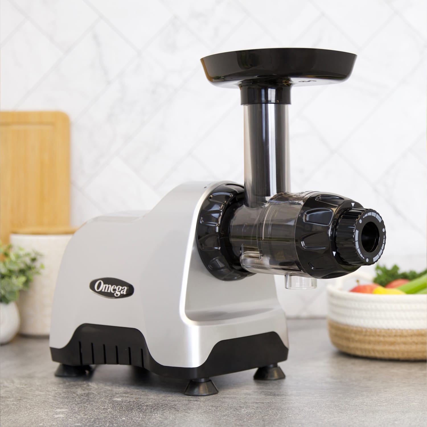 Omega CNC80S Compact Juicer, Gray - Image 3