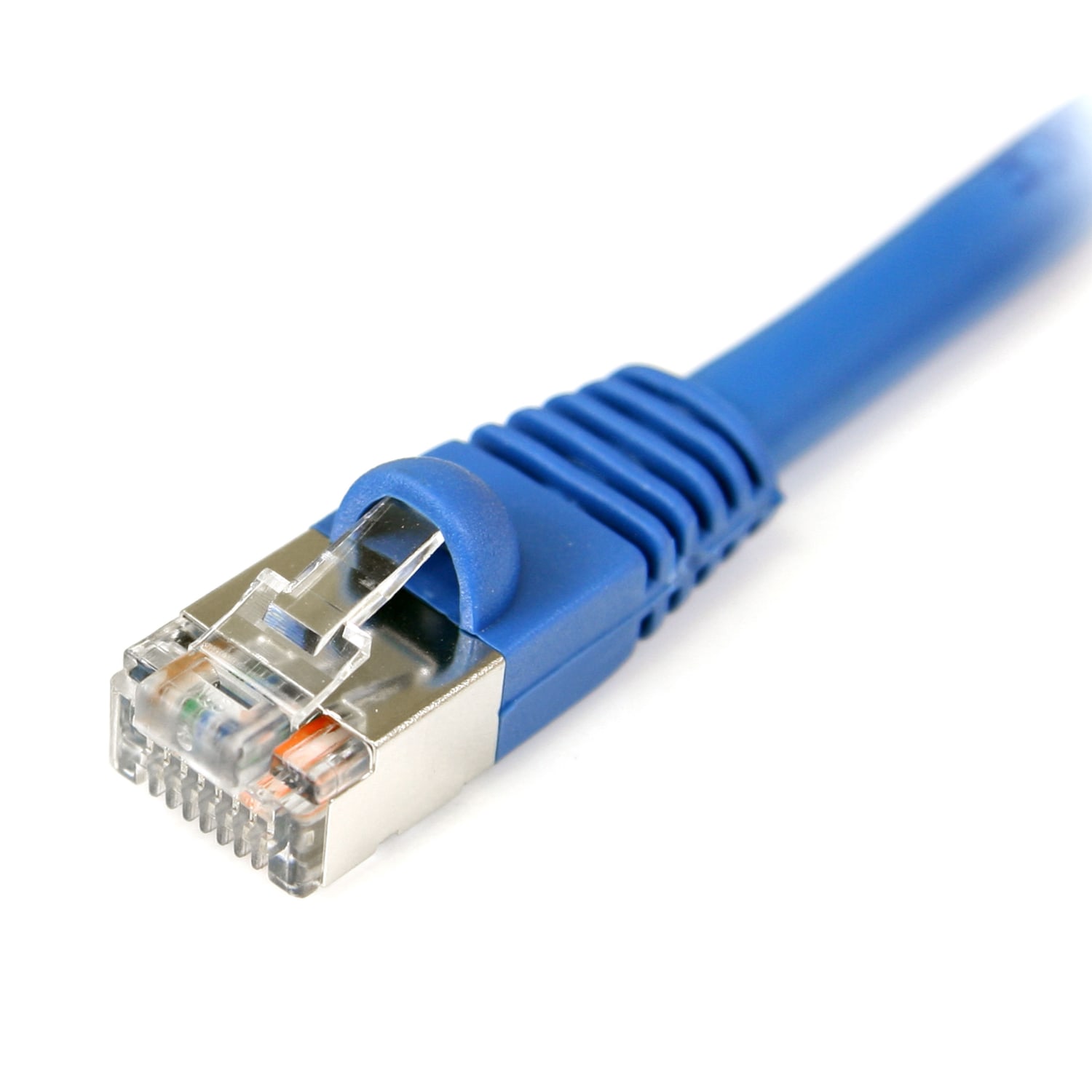StarTech.com 100 ft Blue Snagless Shielded Cat5e Patch Cable - Make Fast Ethernet network connections using this high quality shielded Cat5e Cable - Image 3