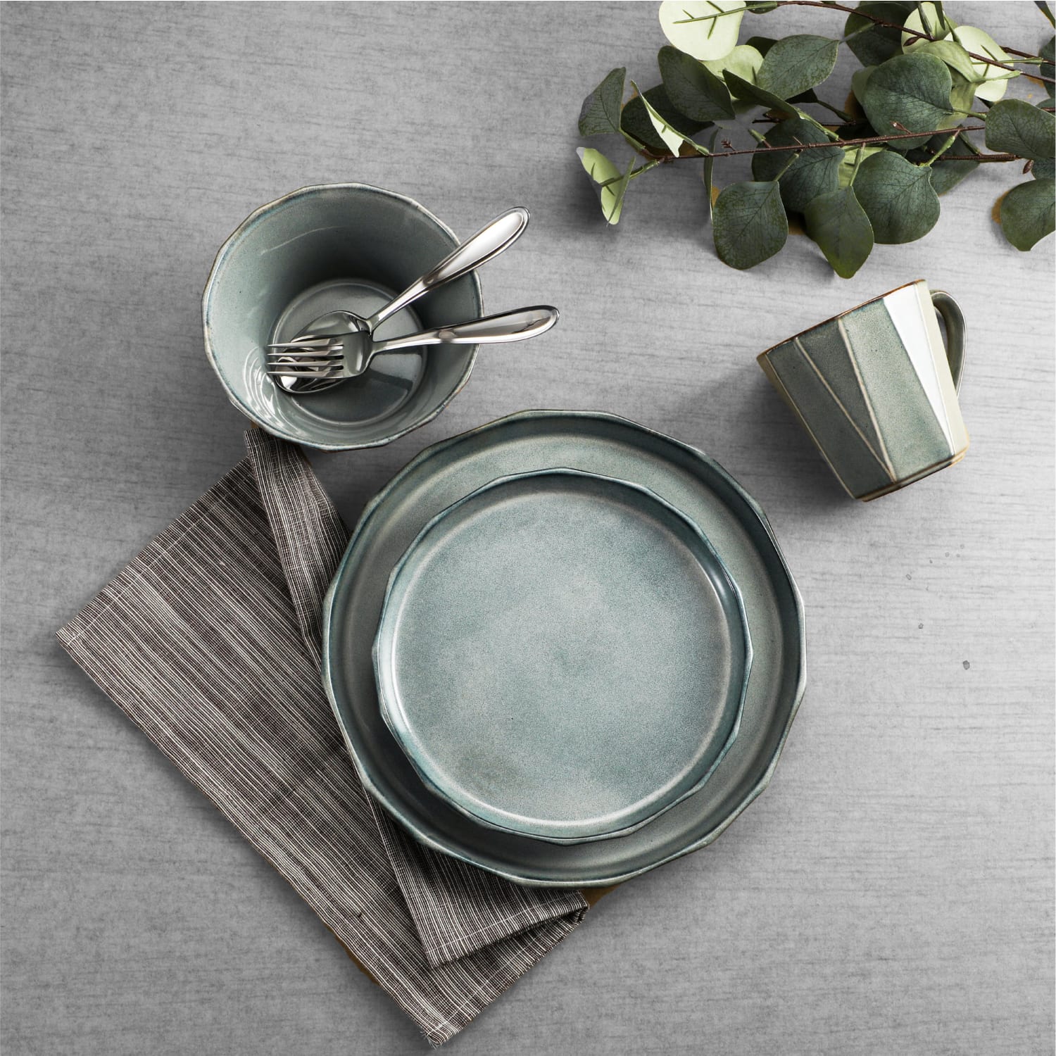 Table 12 16-Piece Stonewashed Dinnerware Set, Gray - Image 5