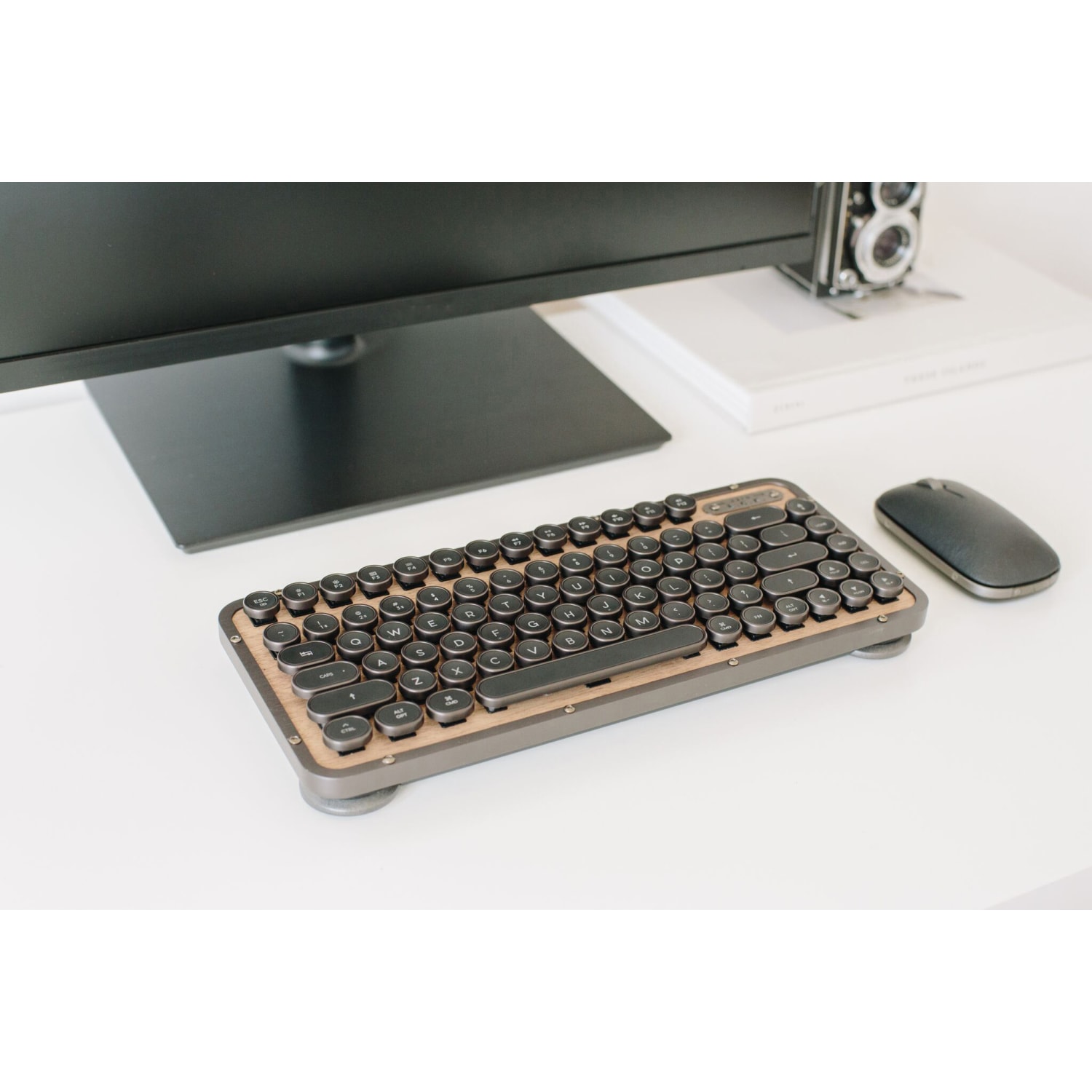 Azio Retro Wireless Keyboard, Compact, Elwood - Image 4