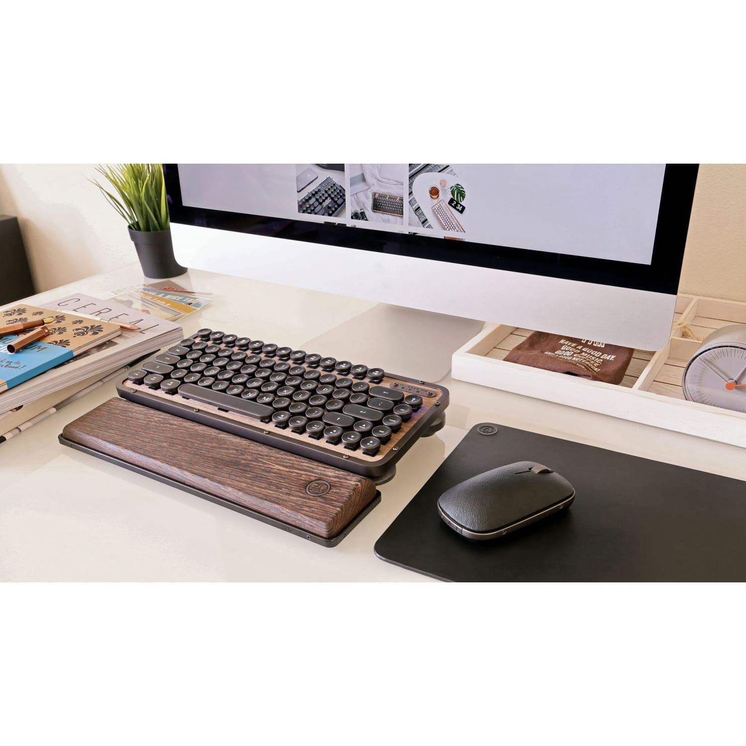 Azio Retro Wireless Keyboard, Compact, Elwood - Image 5