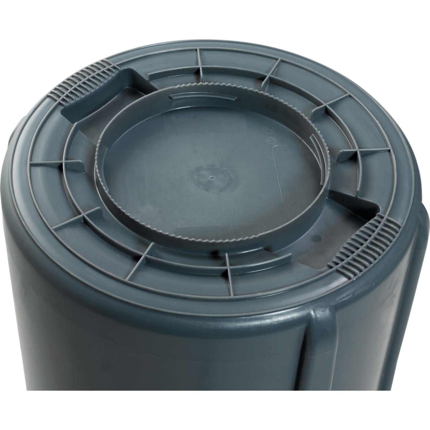 Rubbermaid Commercial Brute 44-Gallon Vented Utility Containers - 44 gal Capacity - Round - Gray - 4 / Carton - Image 4