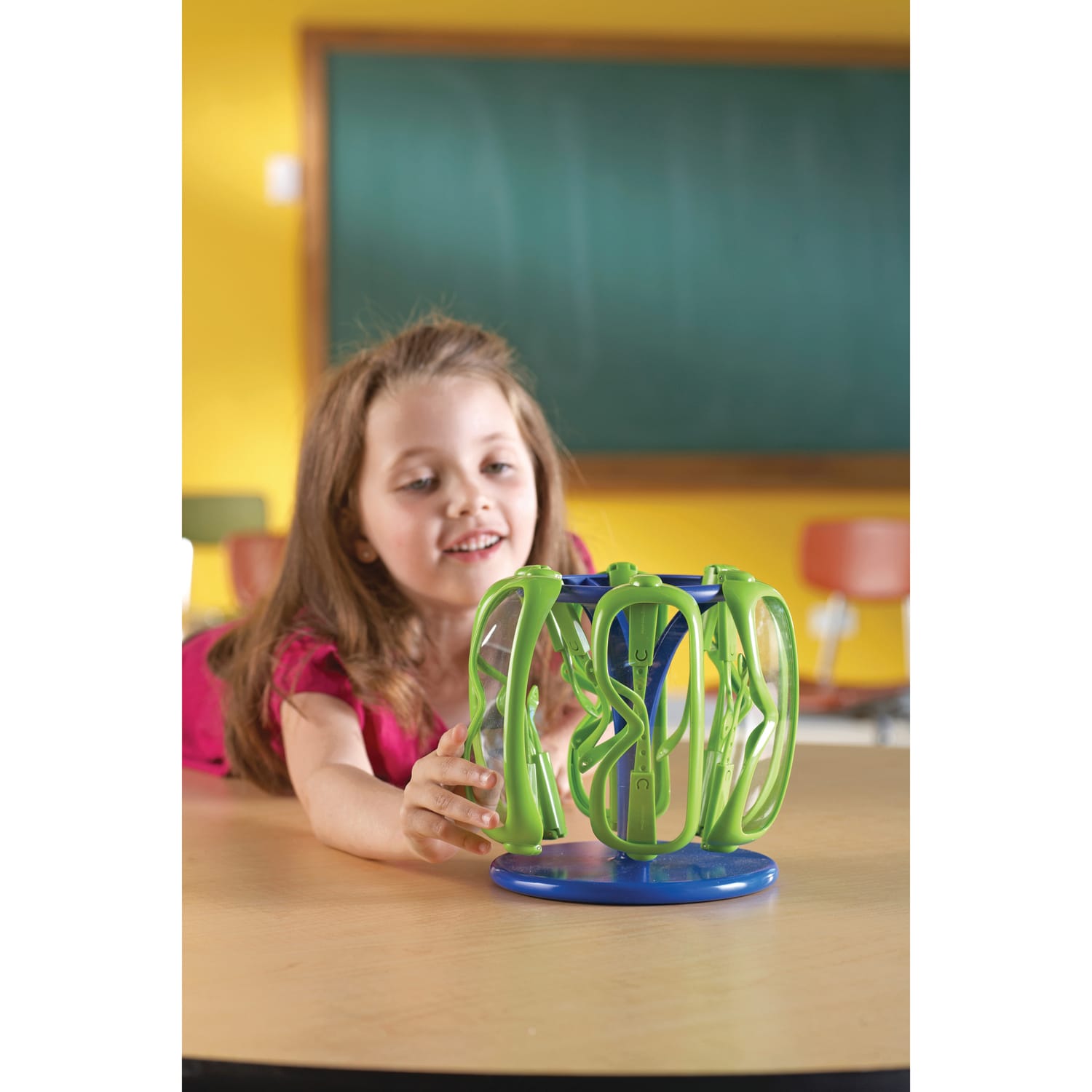Learning Resources Primary Science Safety Glasses, 7 1/2in x 7in, Grades Pre-K+, Pack Of 6 - Image 4