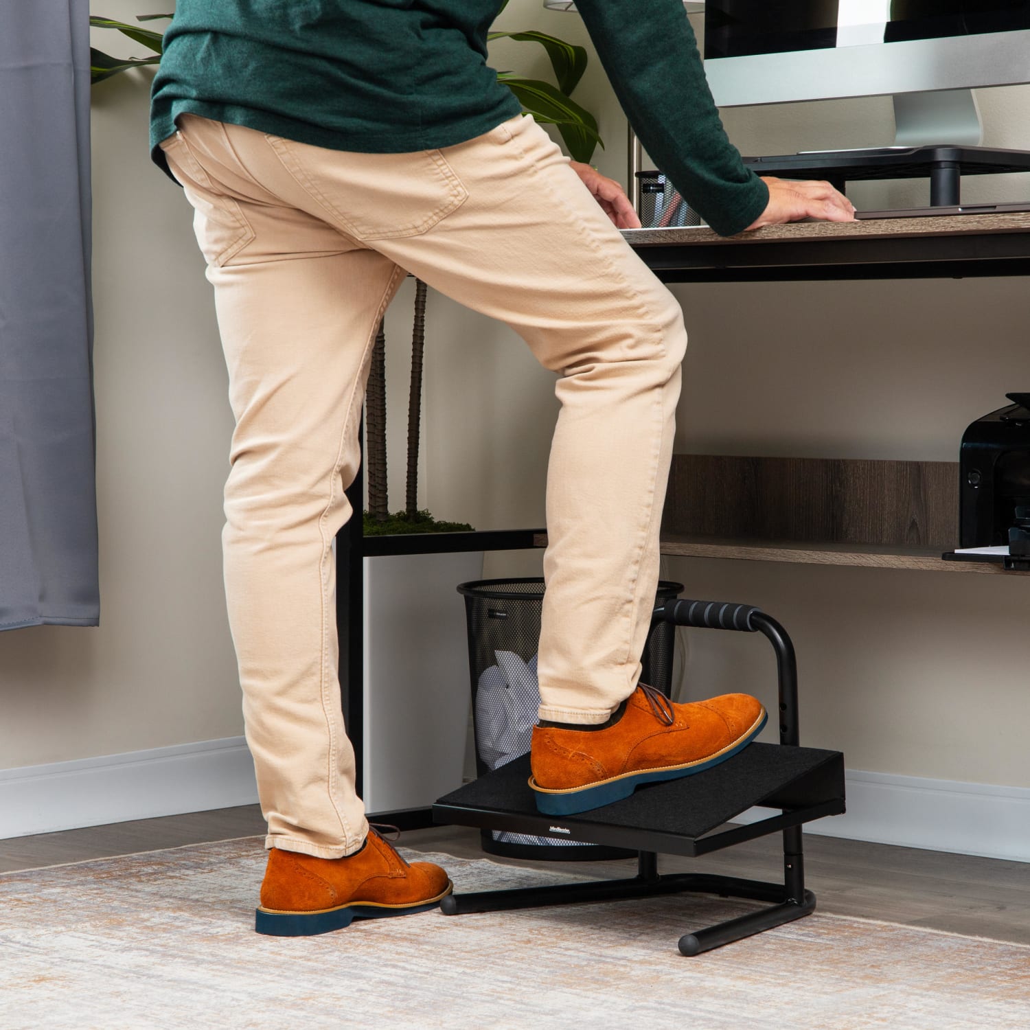 Mind Reader Height Adjustable Ergonomic Footrest, 14-1/2inH x 14-1/4inW x 15inD, Black - Image 6