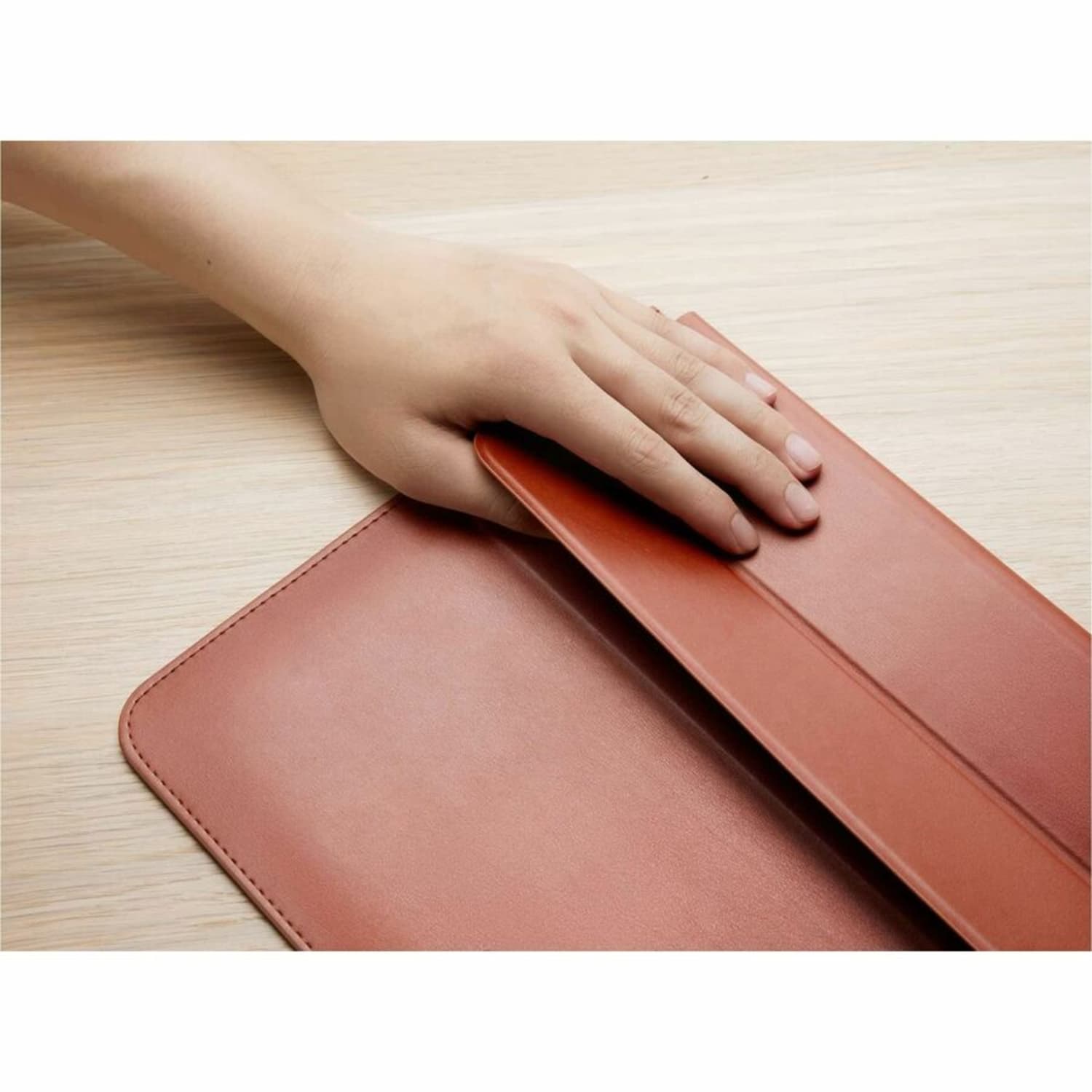 Targus Hypershield Stand & Go Laptop Sleeve For 15in To 16in Apple MacBook Air/MacBook Pro, 10-1/2inH x 15-3/4inW x 1/8inD, Tan - Image 4