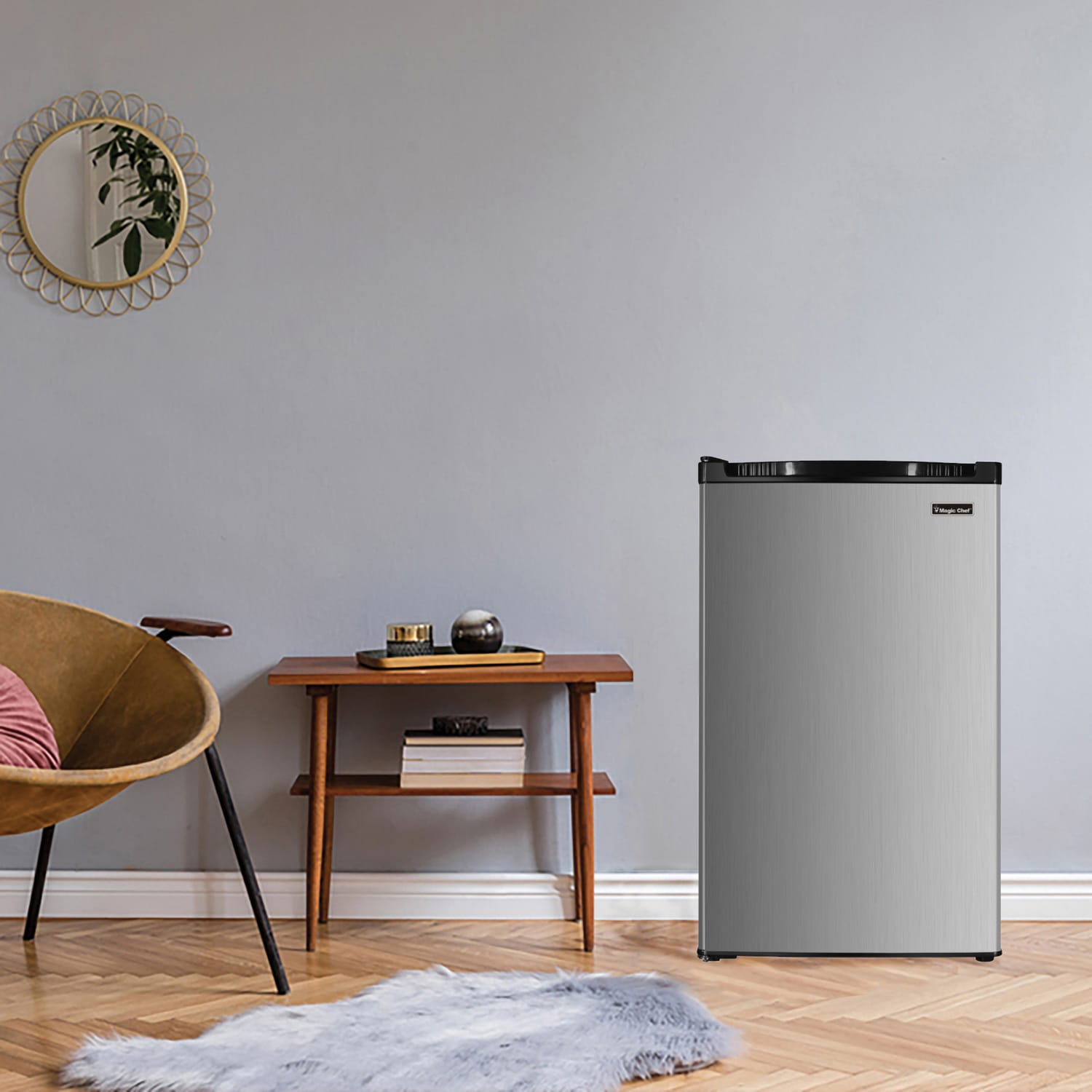 Magic Chef 4.4 Cu. Ft. Compact Refrigerator, Silver - Image 4
