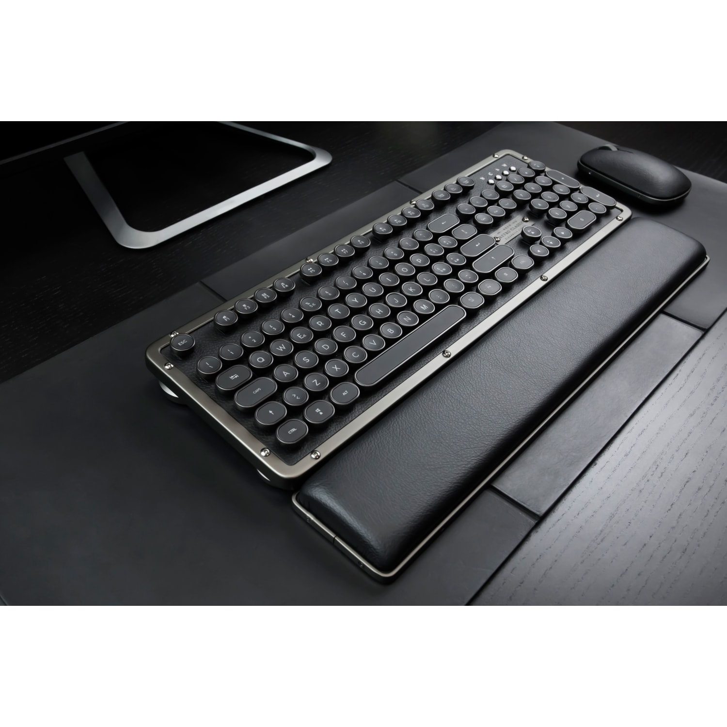 Azio Retro Classic Palm Rest, 7inH x 19inW x 1.5inD, Gunmetal Black, PR-RC-L04 - Image 4