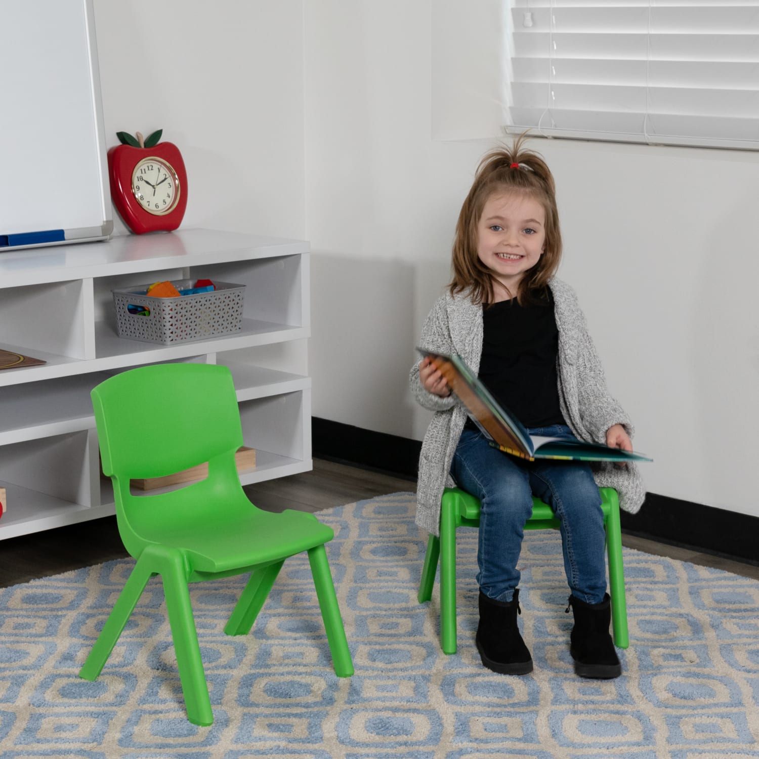Flash Furniture Plastic Stackable School Chairs With 10-1/2in Seat Height, Green, Set Of 2 Chairs - Image 3