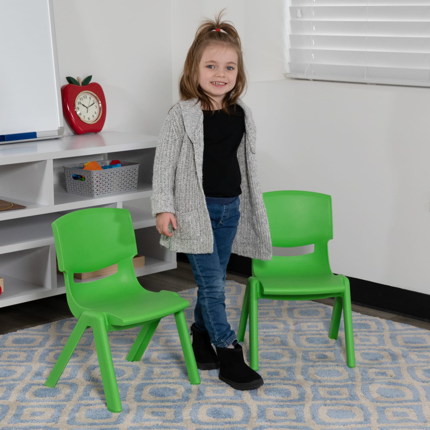 Flash Furniture Plastic Stackable School Chairs With 10 12in Seat Height Green Set Of 2 Chairs PopularChairscom