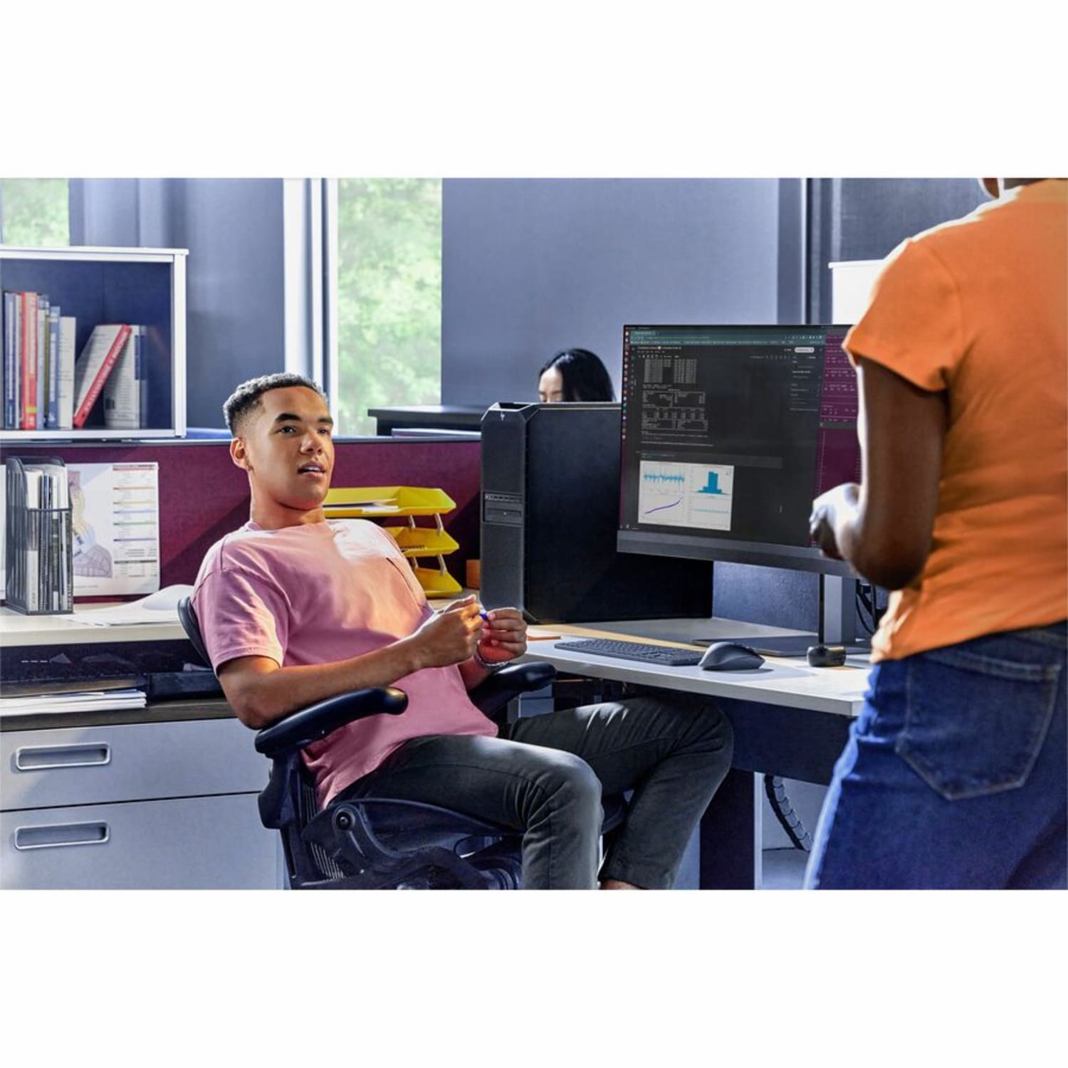 HP Z8 Fury G5 Workstation - 1x Intel Xeon w5-3535X - 16 GB - 512 GB SSD - Tower - Black - Intel W790 Chip - BG9C4UTABA - Image 6