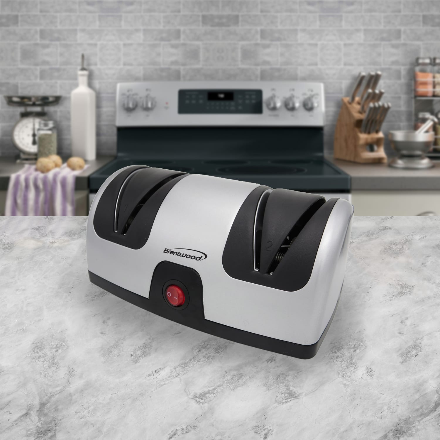 Brentwood Electric Knife Sharpener, 4-15/16in x 7-1/4in x 9-13/16in, Black - Image 4