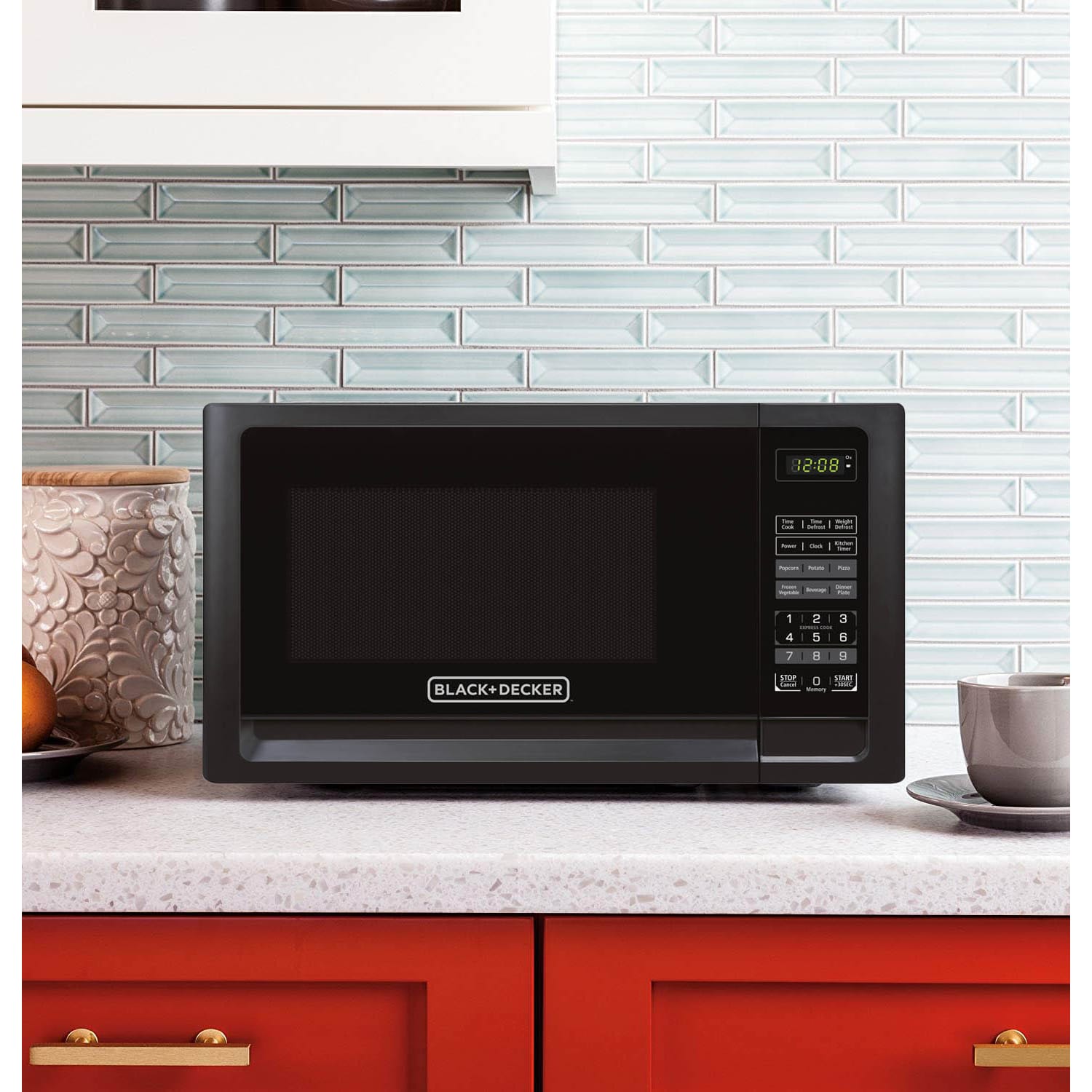 Black+Decker 1.1 Cu Ft Countertop Microwave, Black - Image 5