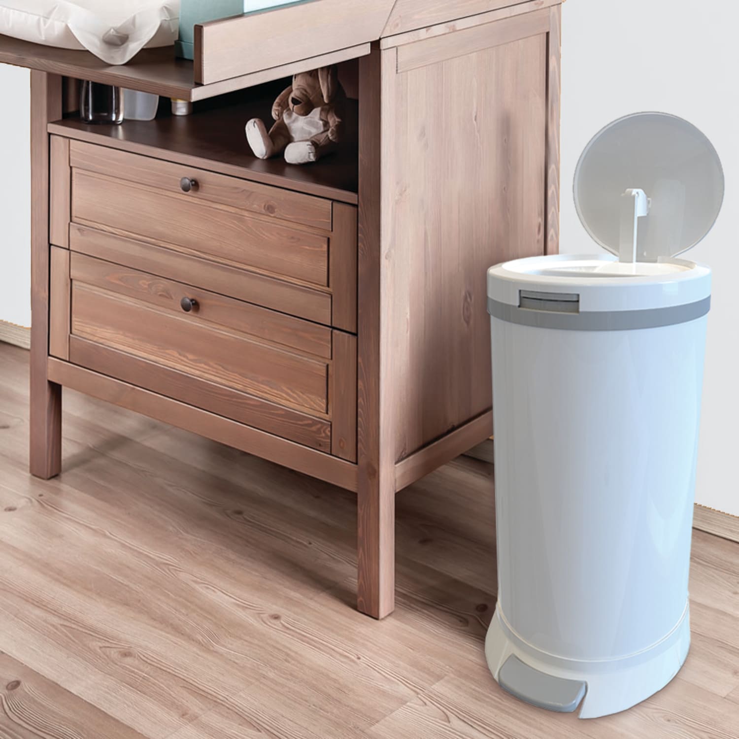 Bubula Steel Diaper Pail, 9 Gallons, White - Image 5