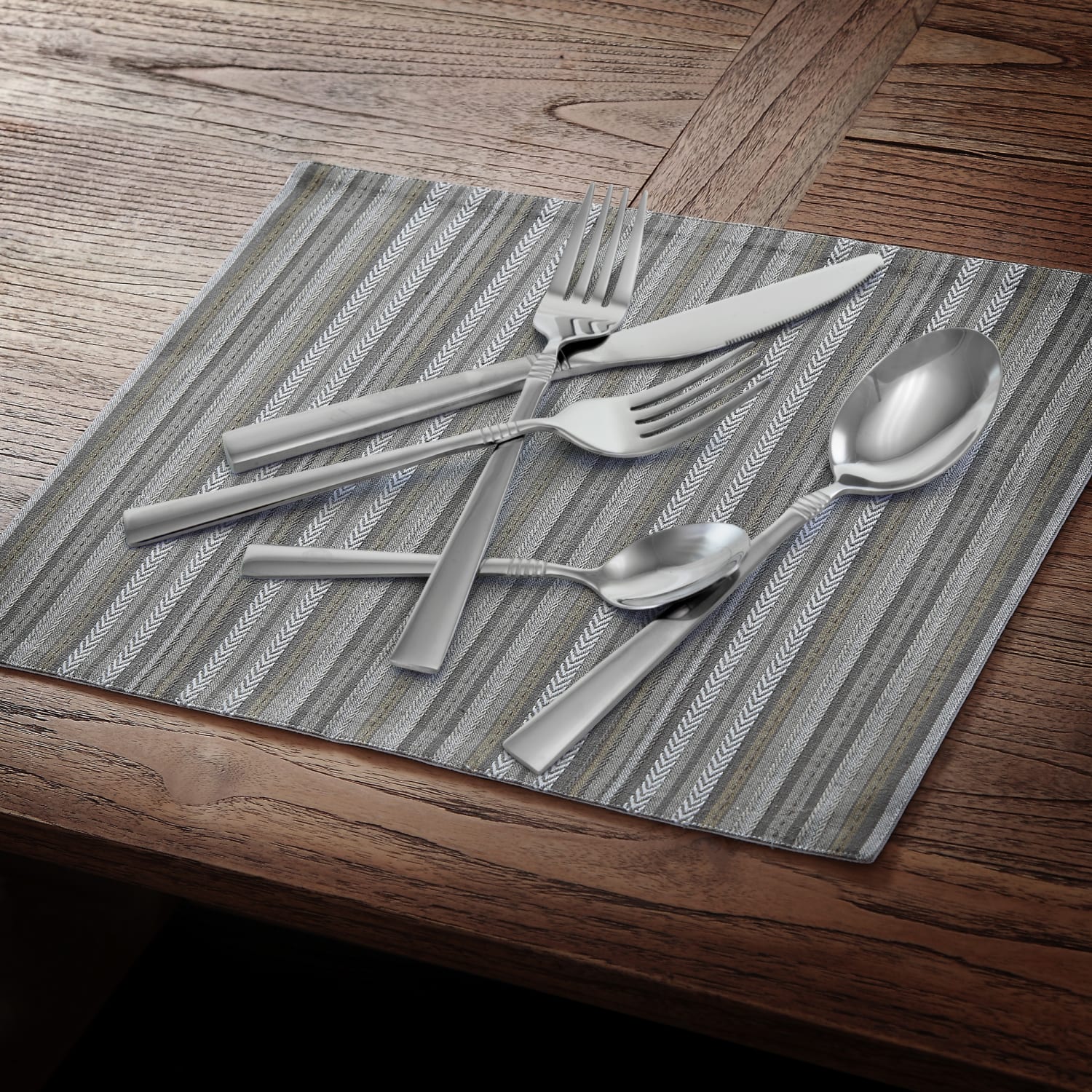 MegaChef Cravat 20-Piece Stainless-Steel Flatware Set, Silver - Image 6