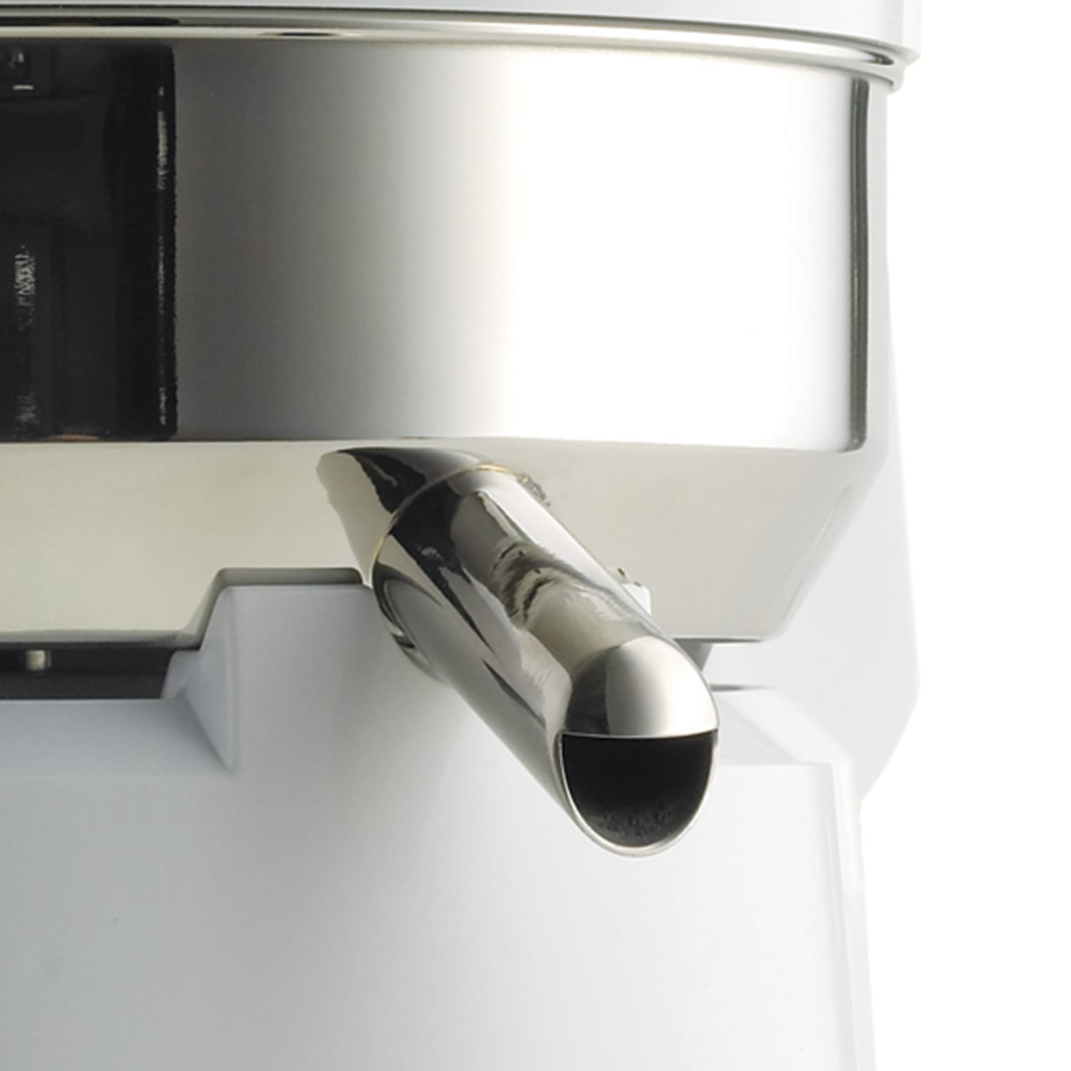 Omega J4000 High-Speed Pulp Ejection Juicer, White - Image 5
