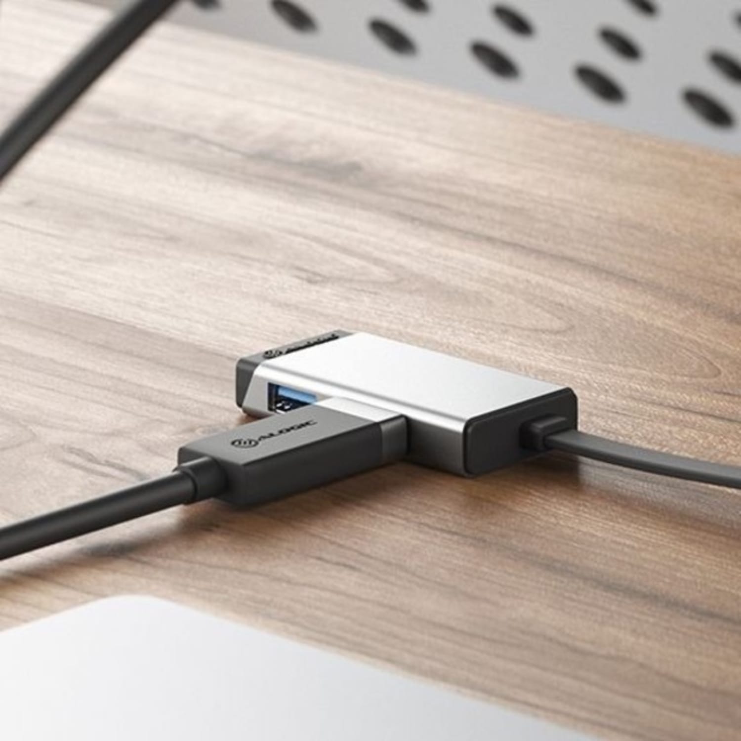 Alogic MagForce DUO 2-in-1 Adapter - 1 x USB Type C - Male - 1 x HDMI 2.0 Digital Audio/Video - Female, 1 x USB 3.2 (Gen 1) Type A - Female - 4096 x 2160 Supported - Space Gray - 1 - Image 6
