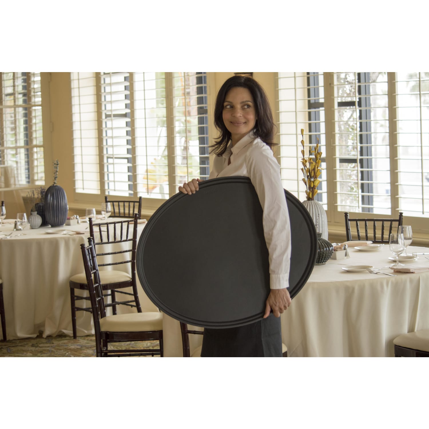 Cambro Camtread Oval Serving Trays, 29inW, Dark Brown, Pack Of 6 Trays - Image 5