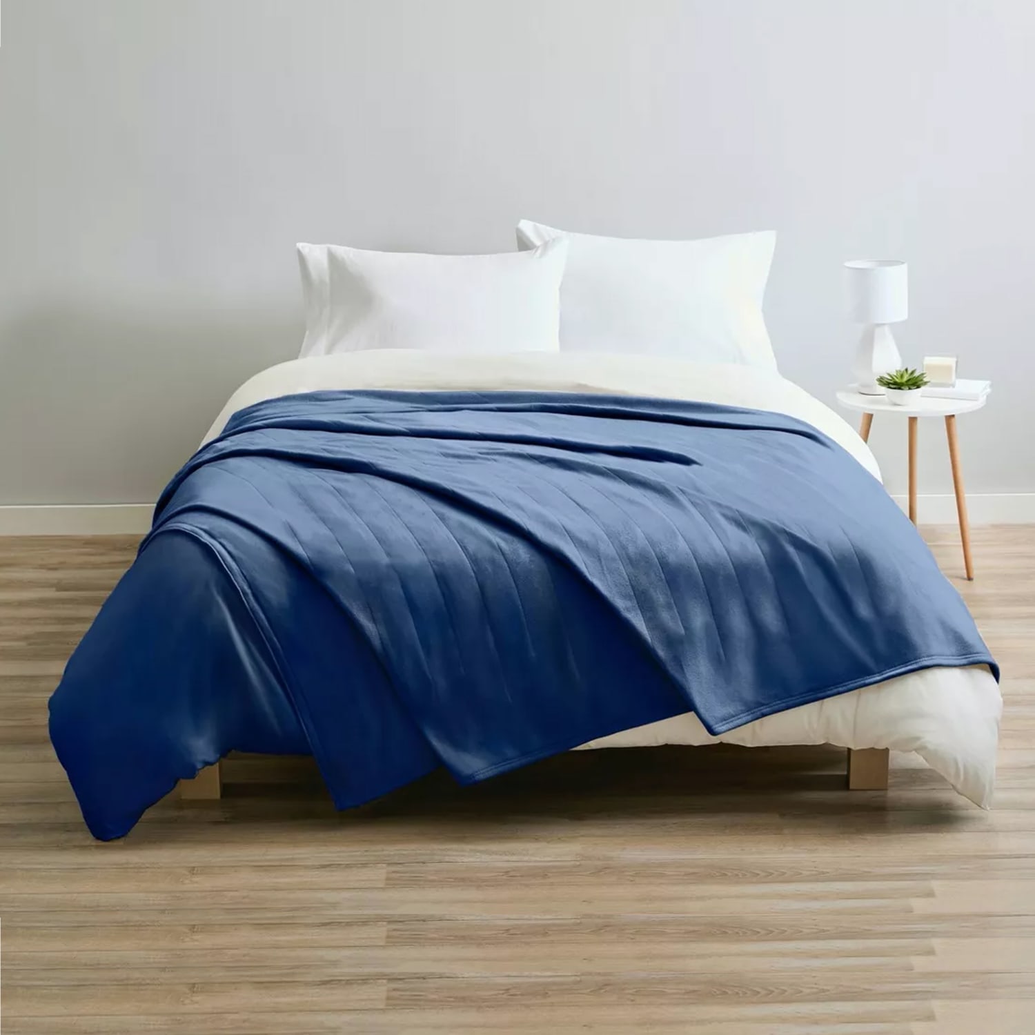 Sunbeam Full-Size Electric Fleece Heated Blanket, 72in x 84in, Blue - Image 4