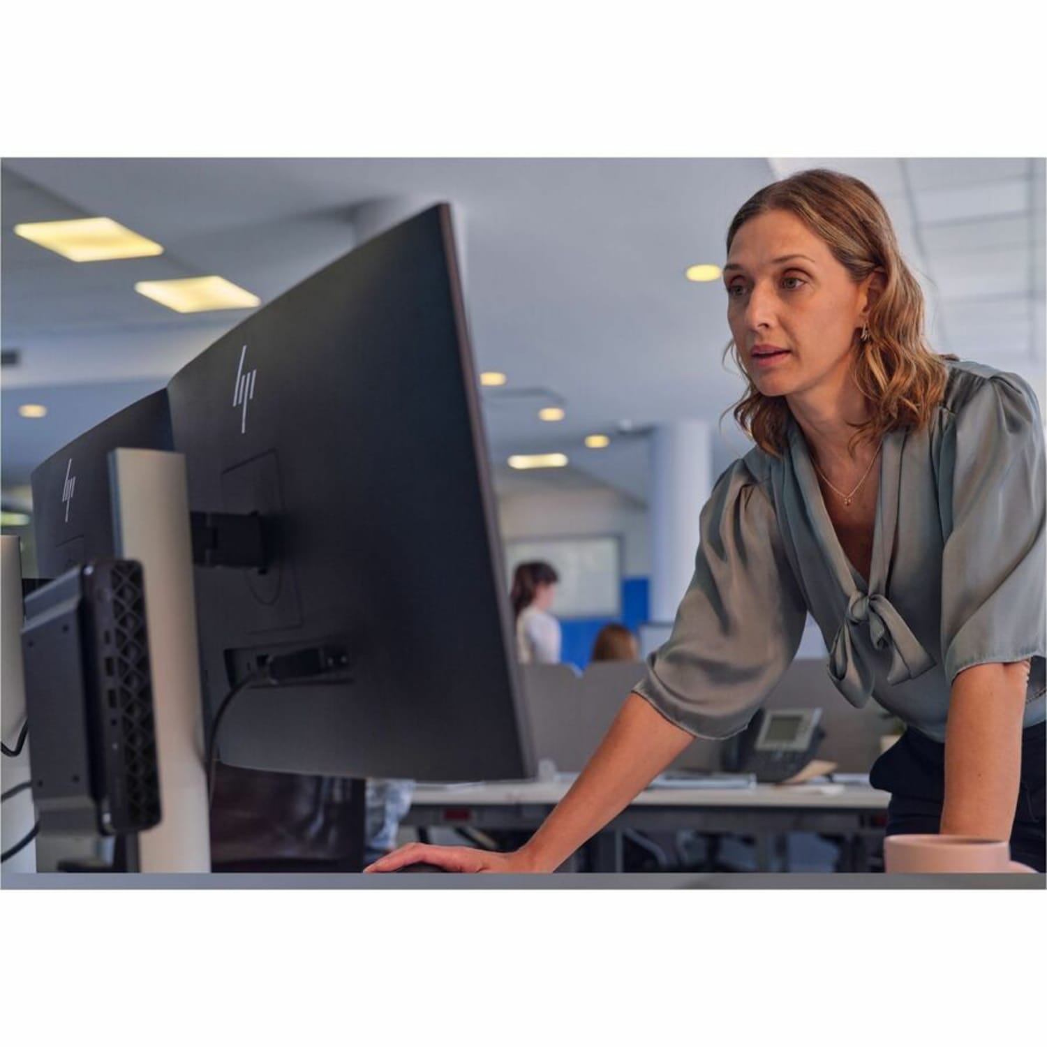 HP EliteDesk 8 G1i Mini PC, Intel Core Ultra 5 225T, vPro Technology, 16 GB, 256 GB PCI Express NVMe SSD, Jack Black, D32NQATABA - Image 6