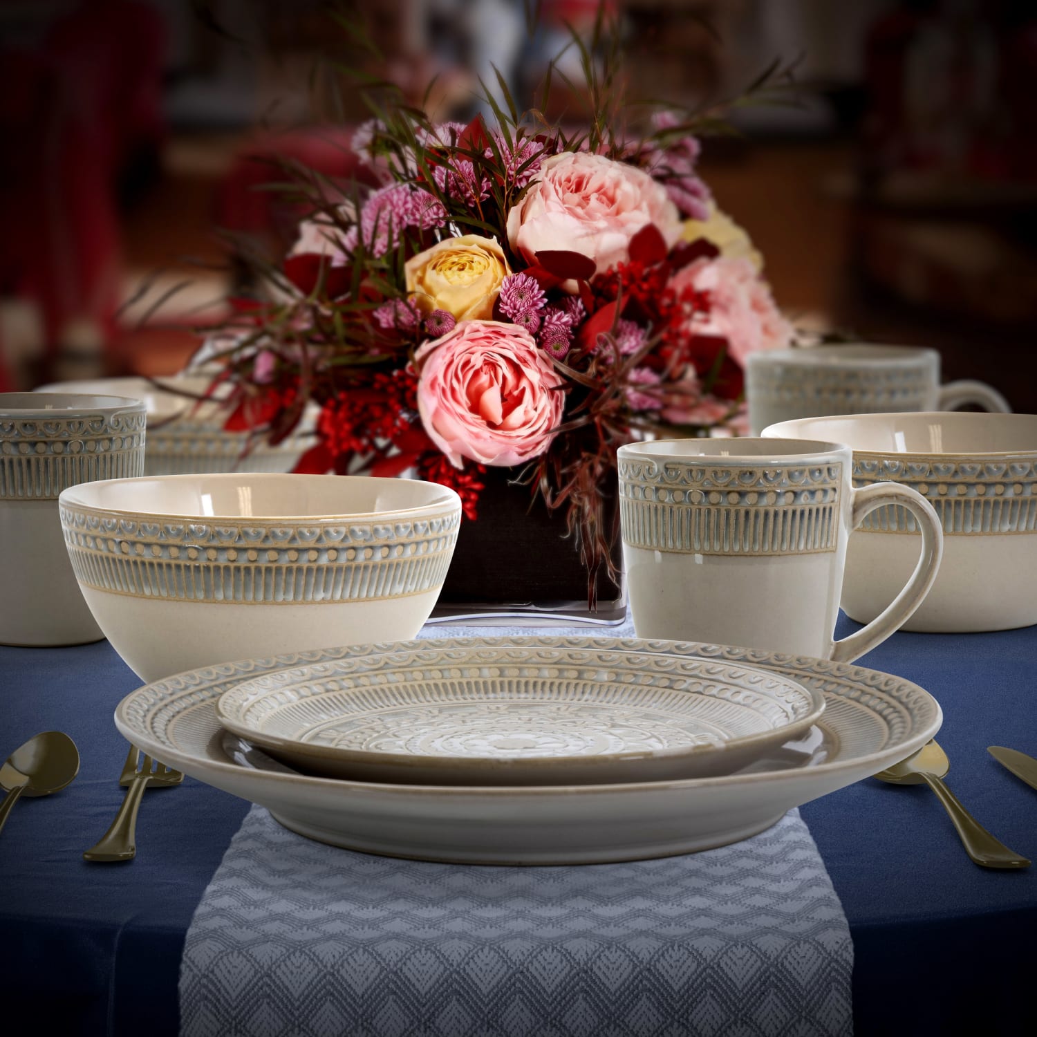 Gibson Elite Amberdale 16-Piece Stoneware Dinnerware Set, Cream - Image 6