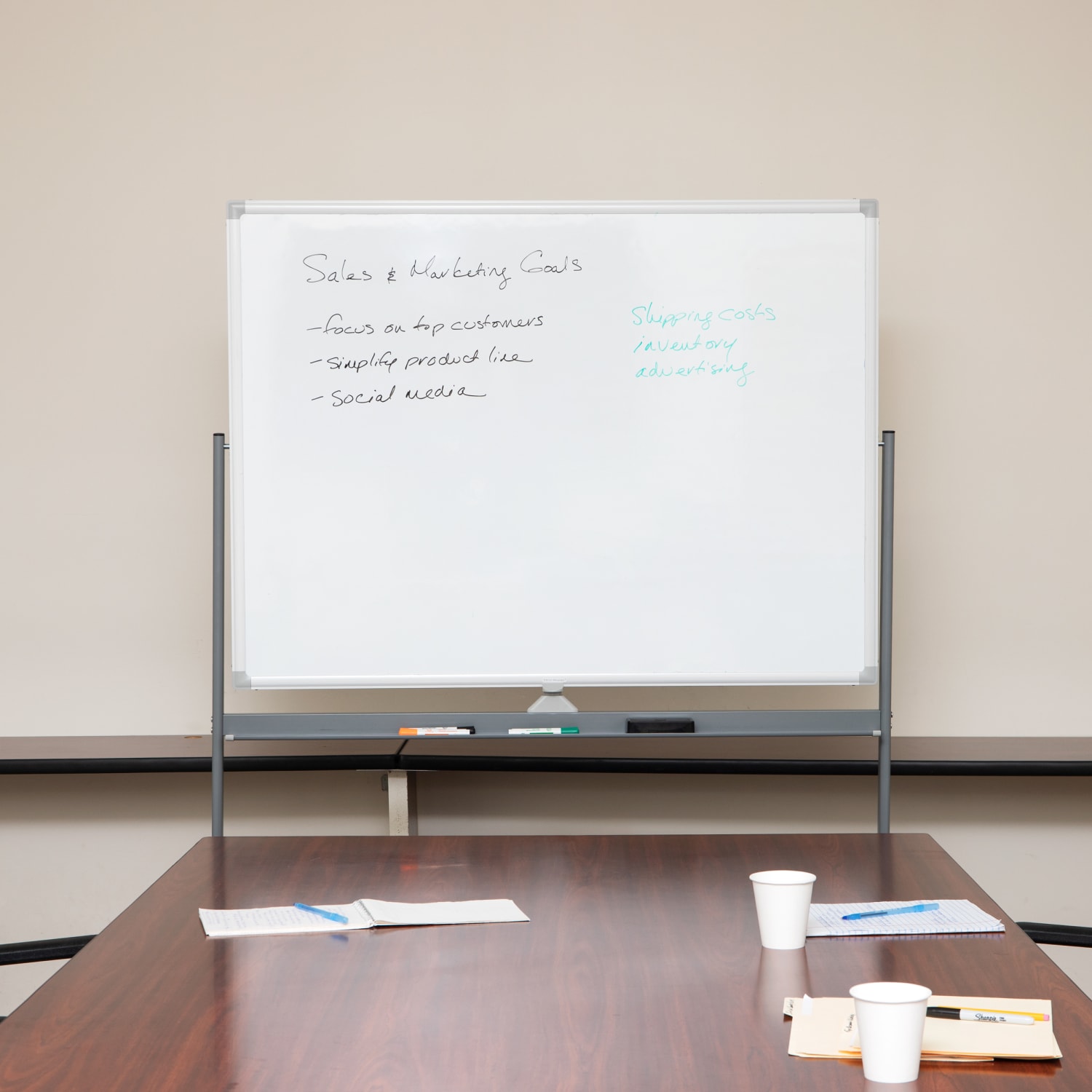 Mind Reader Magnetic Double-Sided Dry-Erase White Board with Base and Wheels, 73-1/2inH x 21inW x 49-1/2inH, White - Image 6