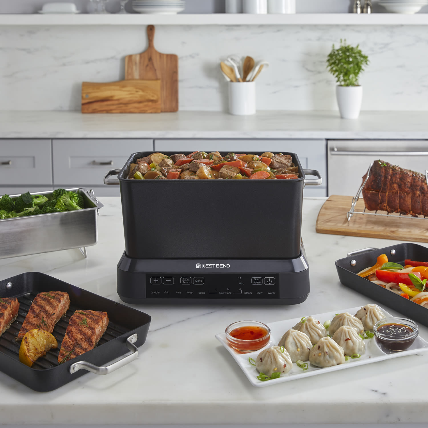 West Bend Versatility Multipurpose Cooker Plus, Black - Image 3