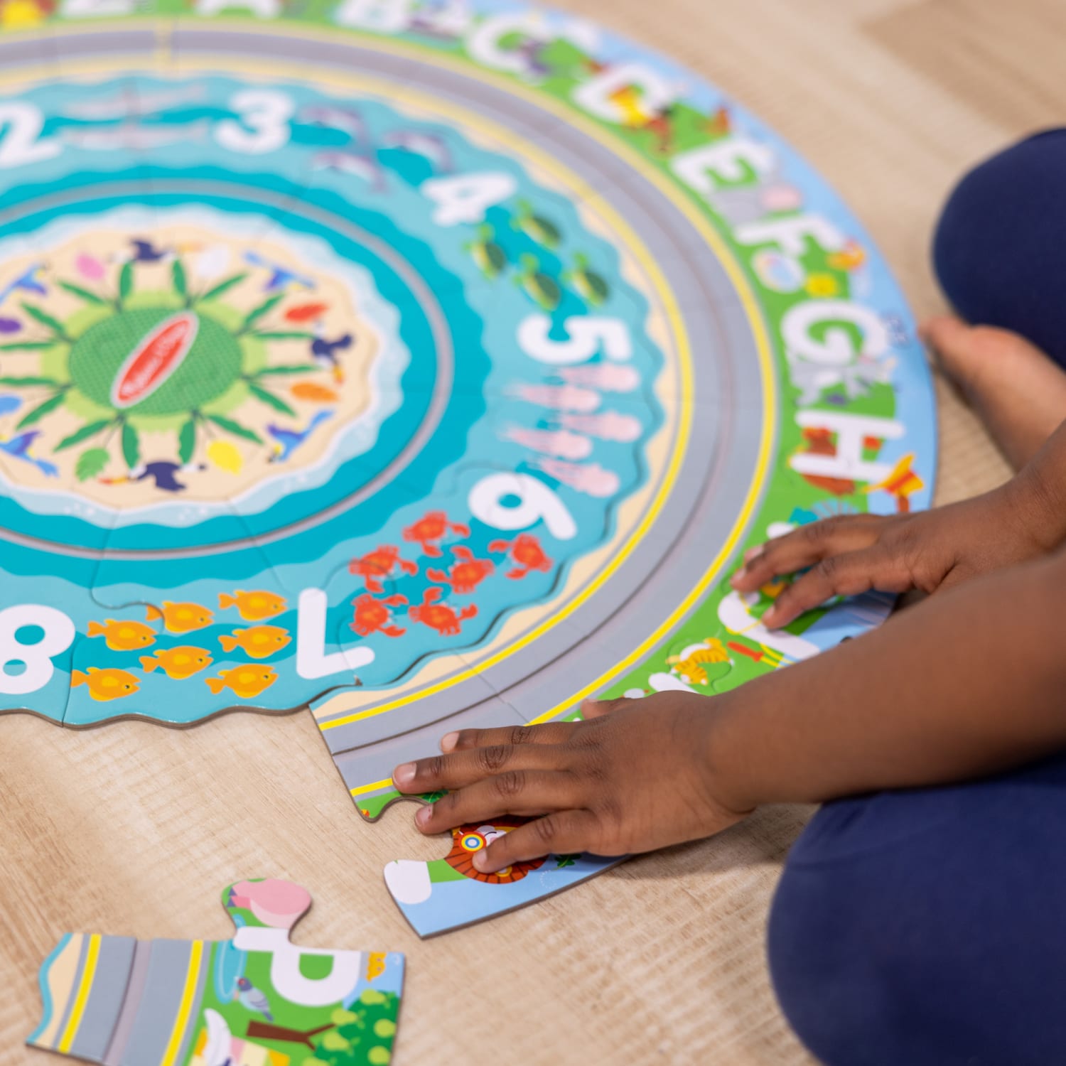 Melissa & Doug Round The Shore Floor Puzzle & Play Set - Image 5