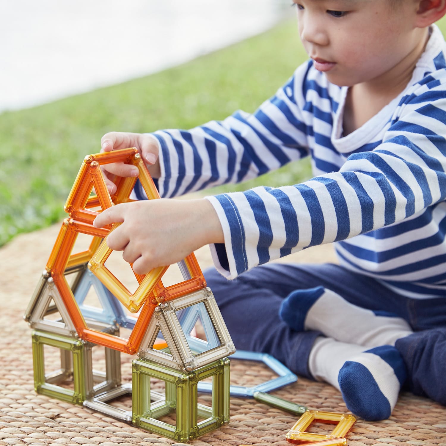 Guidecraft PowerClix Frames, Natural, Magnetic Building Set, 75 Pieces - Image 6