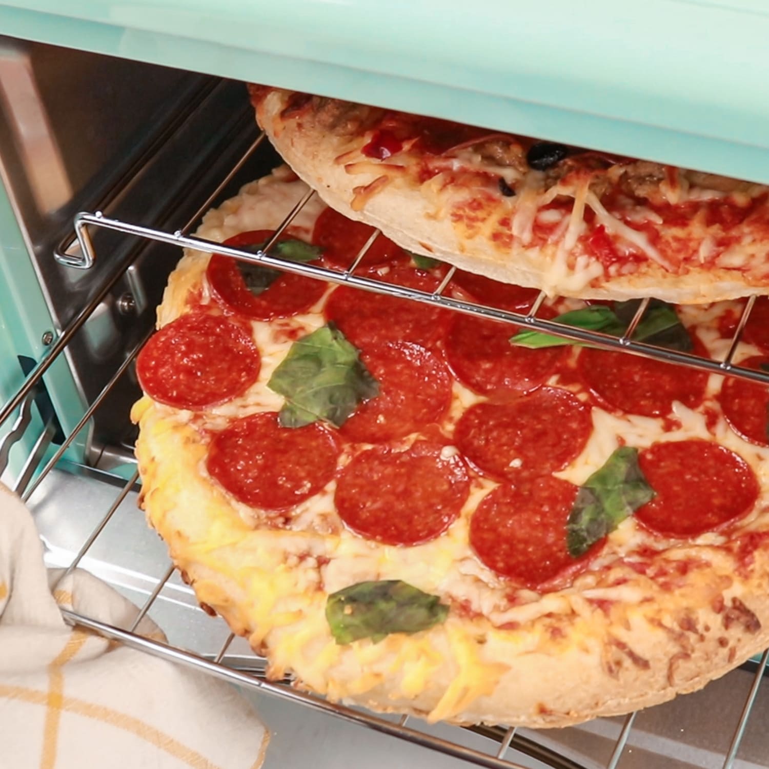 Nostalgia Electrics Retro 12-Slice Convection Toaster Oven, Aqua - Image 3