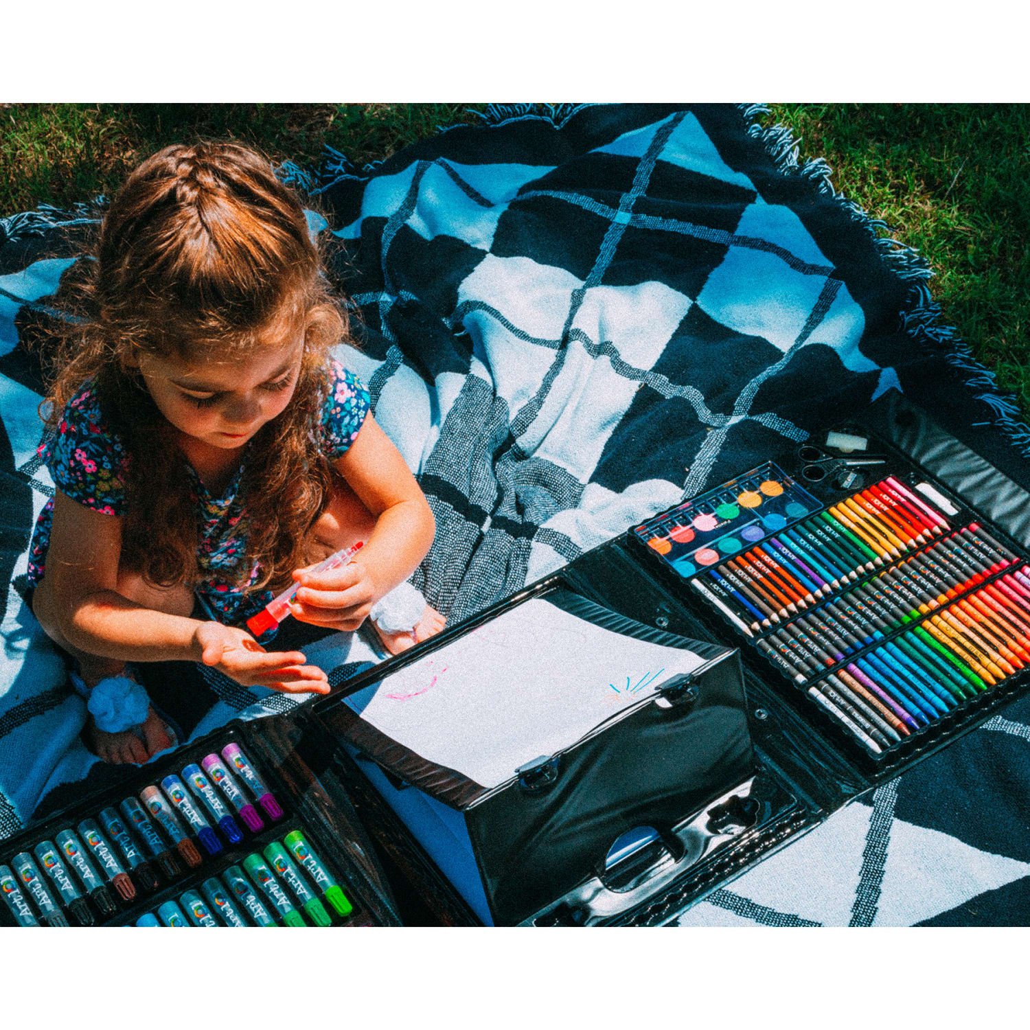 Art 101 Budding Artist Pop-Up Easel 150-Piece Doodle and Color Art Set - Image 6