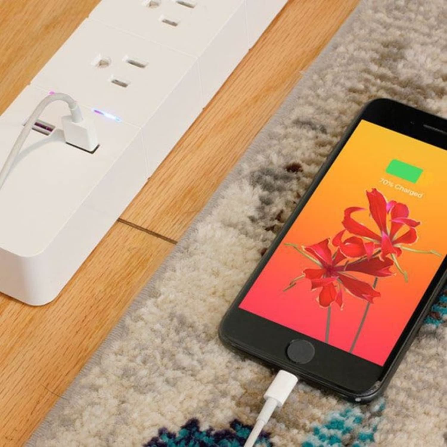 Aluratek 3-Outlet Surge Suppressor/Protector - 3 x AC Power, 2 x USB - Image 5