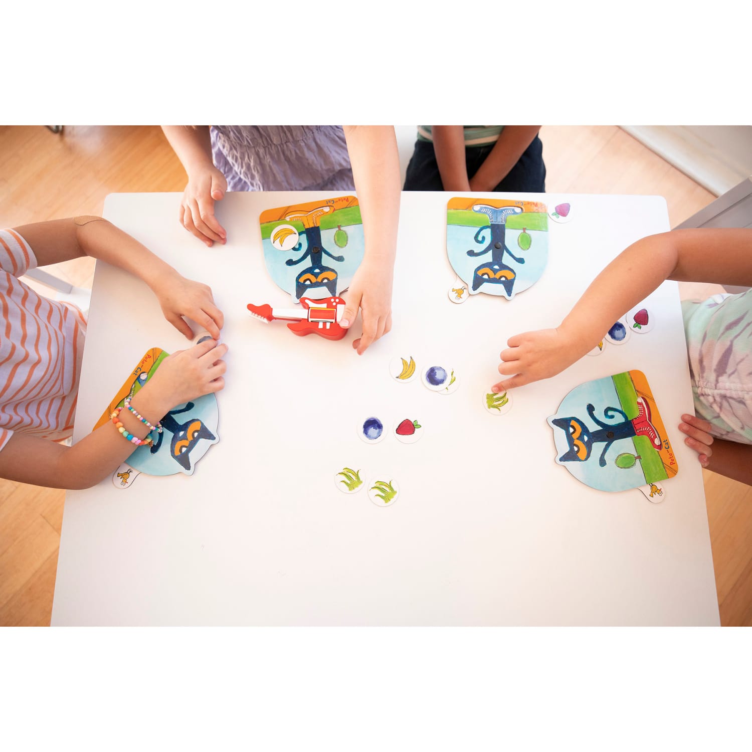 Educational Insights Pete The Cat I Love My White Shoes Game - Image 3