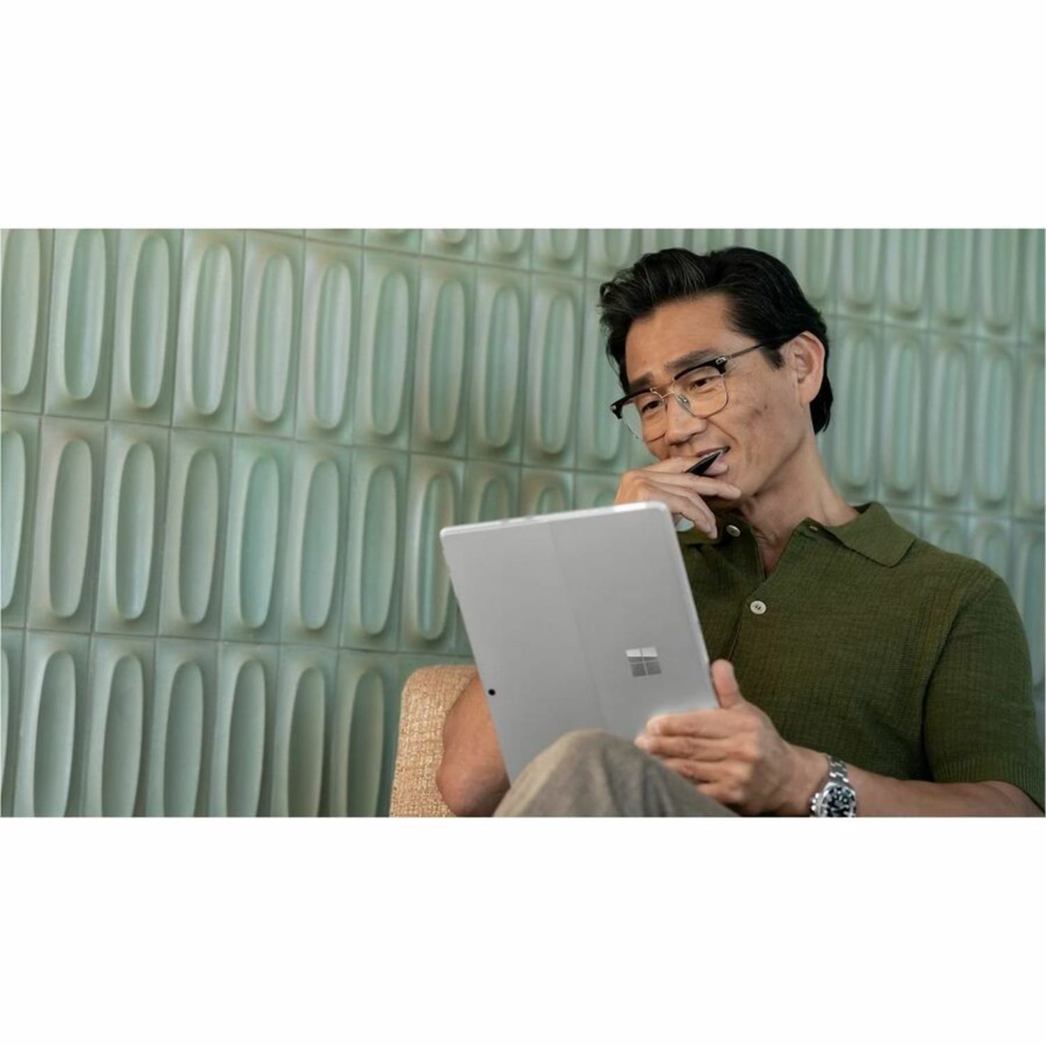 Microsoft Surface Pro 10 Tablet, 13in, 32 GB, 512 GB SSD, Windows 11 Pro, 5G, Platinum, EP214821 - Image 4