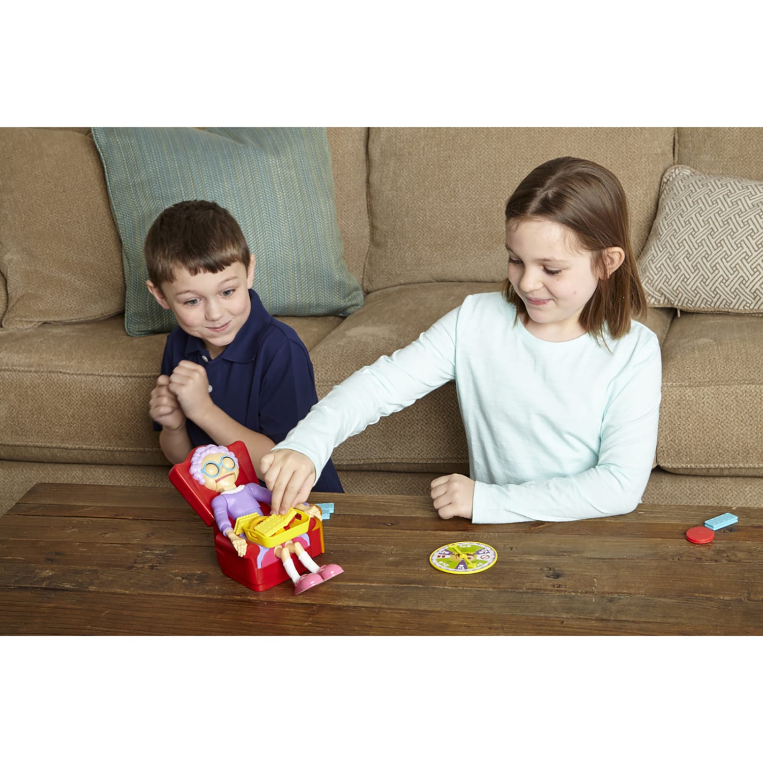 Goliath Greedy Granny Game - Image 4