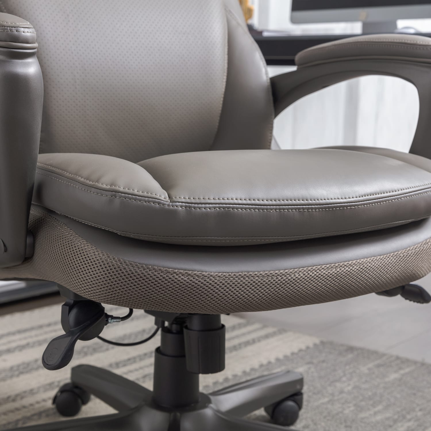 Serta Smart Layers Arlington AIR Ergonomic Bonded Leather HighBack Executive Chair Taupe PopularChairscom Serta Smart Layers Arlington AIR Ergonomic Bonded Leather High Back Executive Chair Taupe PopularChairscom