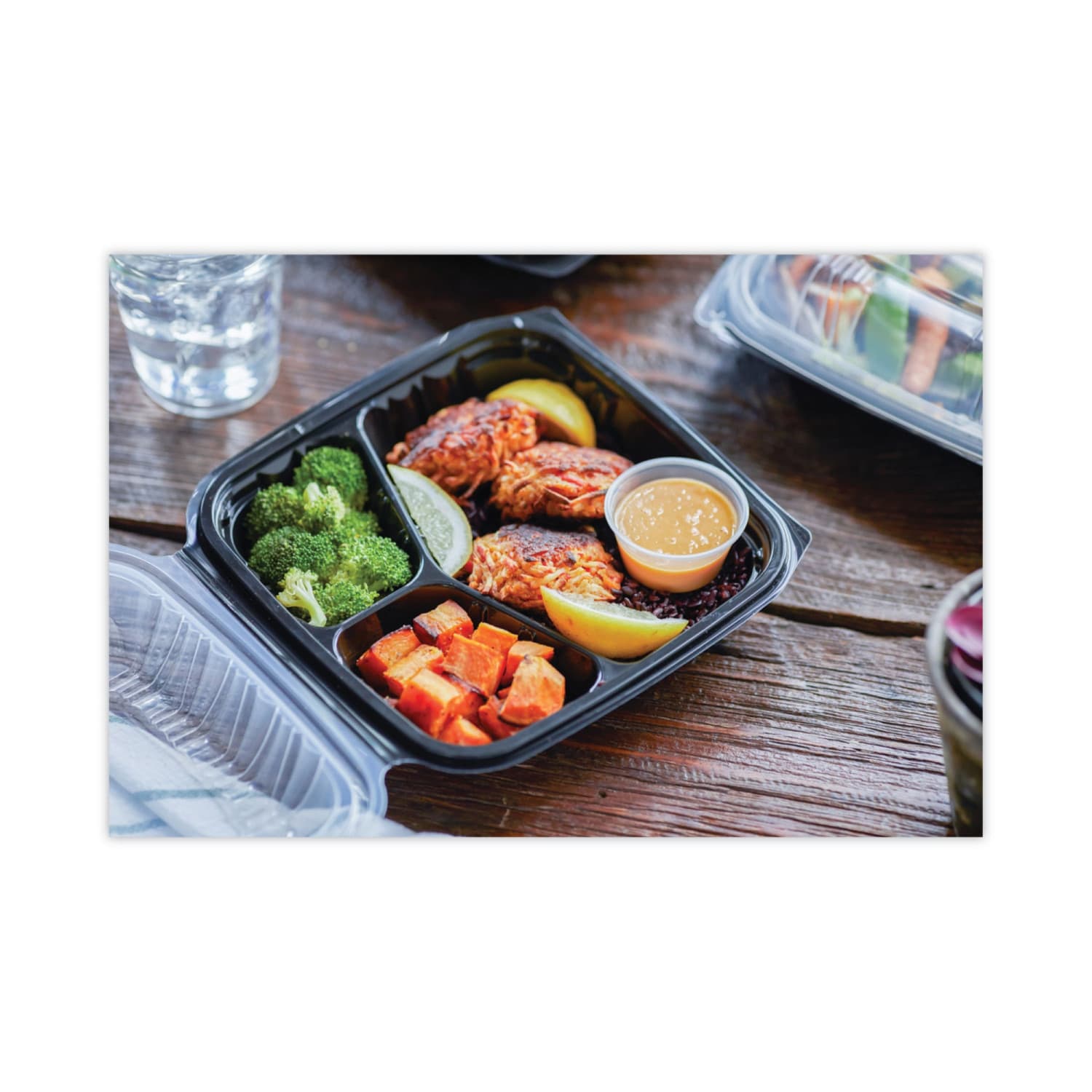 Pactiv Evergreen EarthChoice Vented Dual-Color Microwavable Hinged-Lid Containers, 3-Compartment, 21 Oz, Black/Clear, Pack Of 150 - DC858310B000 - Image 5