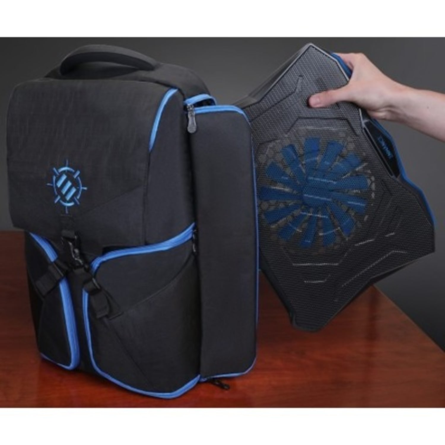 Enhance Cryogen 5 Laptop Cooling Pad (Blue) - Upto 17in Screen Size Notebook Support - 1 Fan(s) - 800 rpm - 471.3 gal/min - Metal Mesh - Image 5