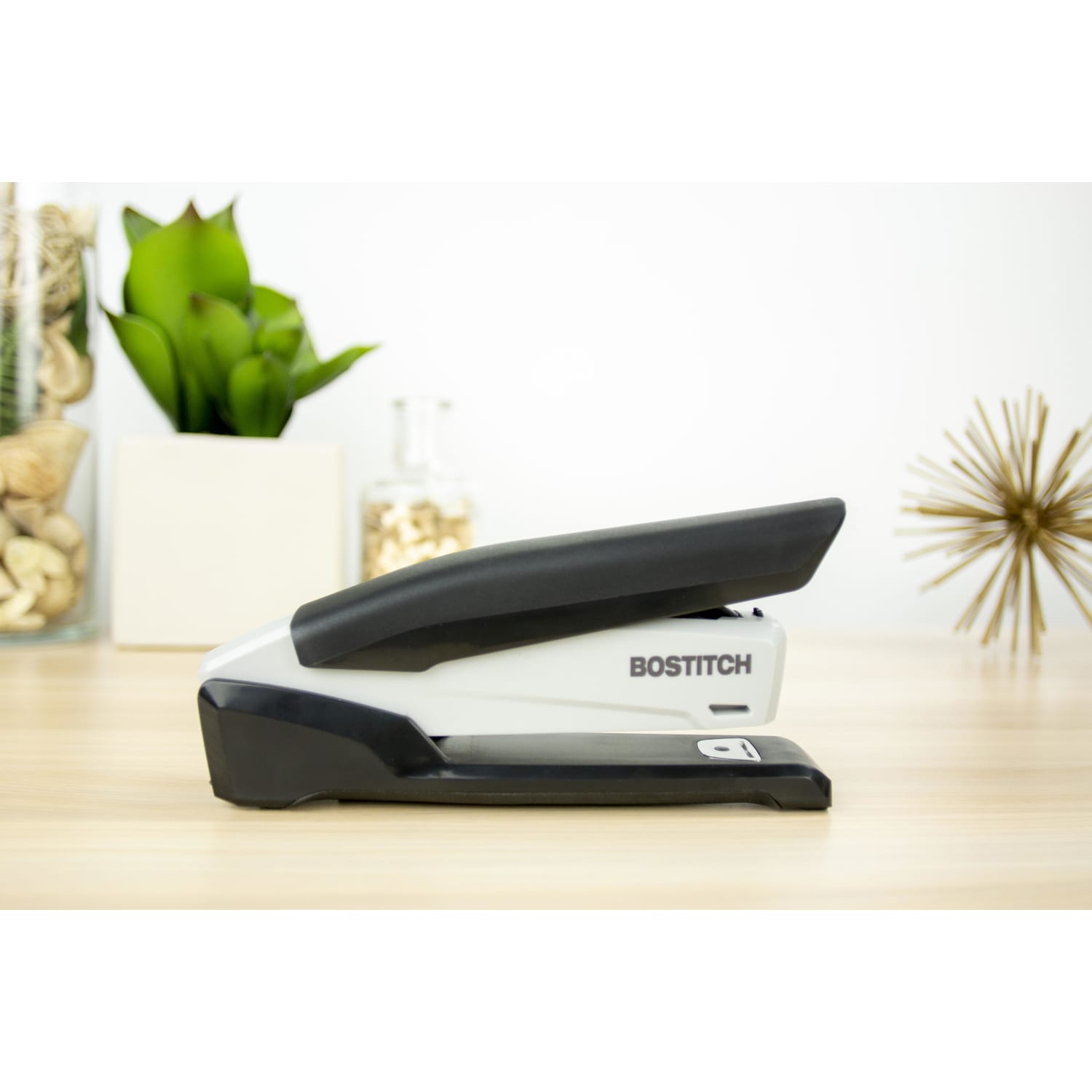 Bostitch EcoStapler Spring-Powered Antimicrobial Desktop Stapler, 20-Sheets - Image 6
