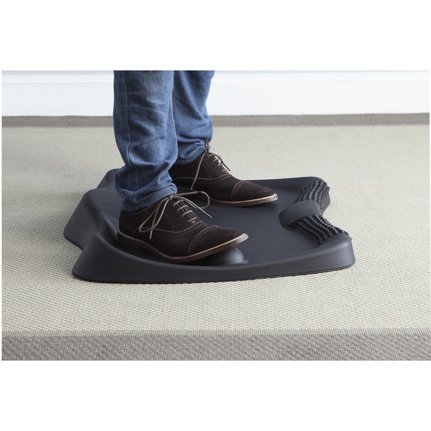 Lorell Active Antifatigue Mat - Counter, Workstation26.40in Width x 2.40in Thickness x 21.60in Diameter - Rectangle - Black - Image 4