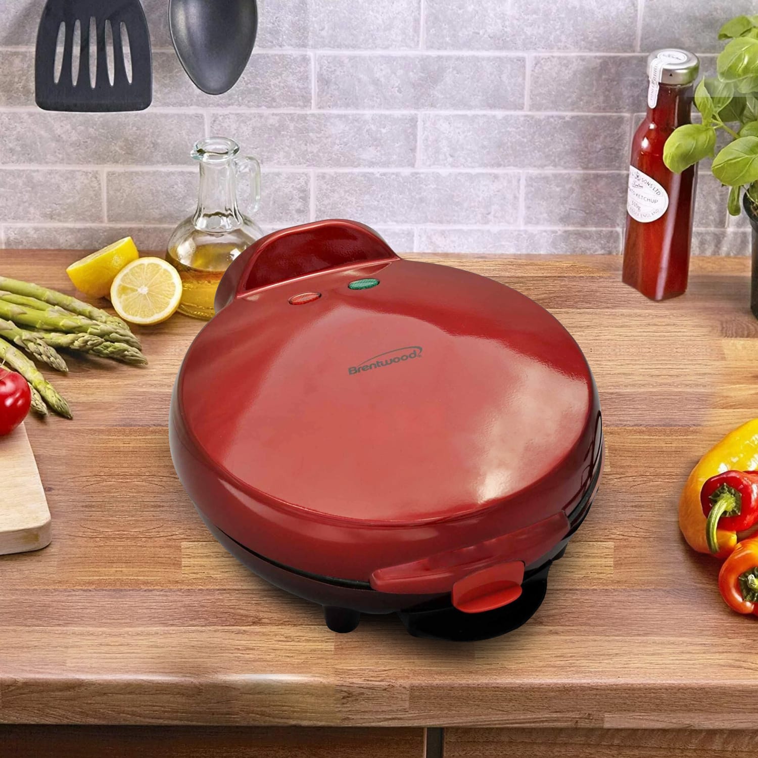 Brentwood Quesadilla Maker, 6in x 14in x 14in, Red - Image 3