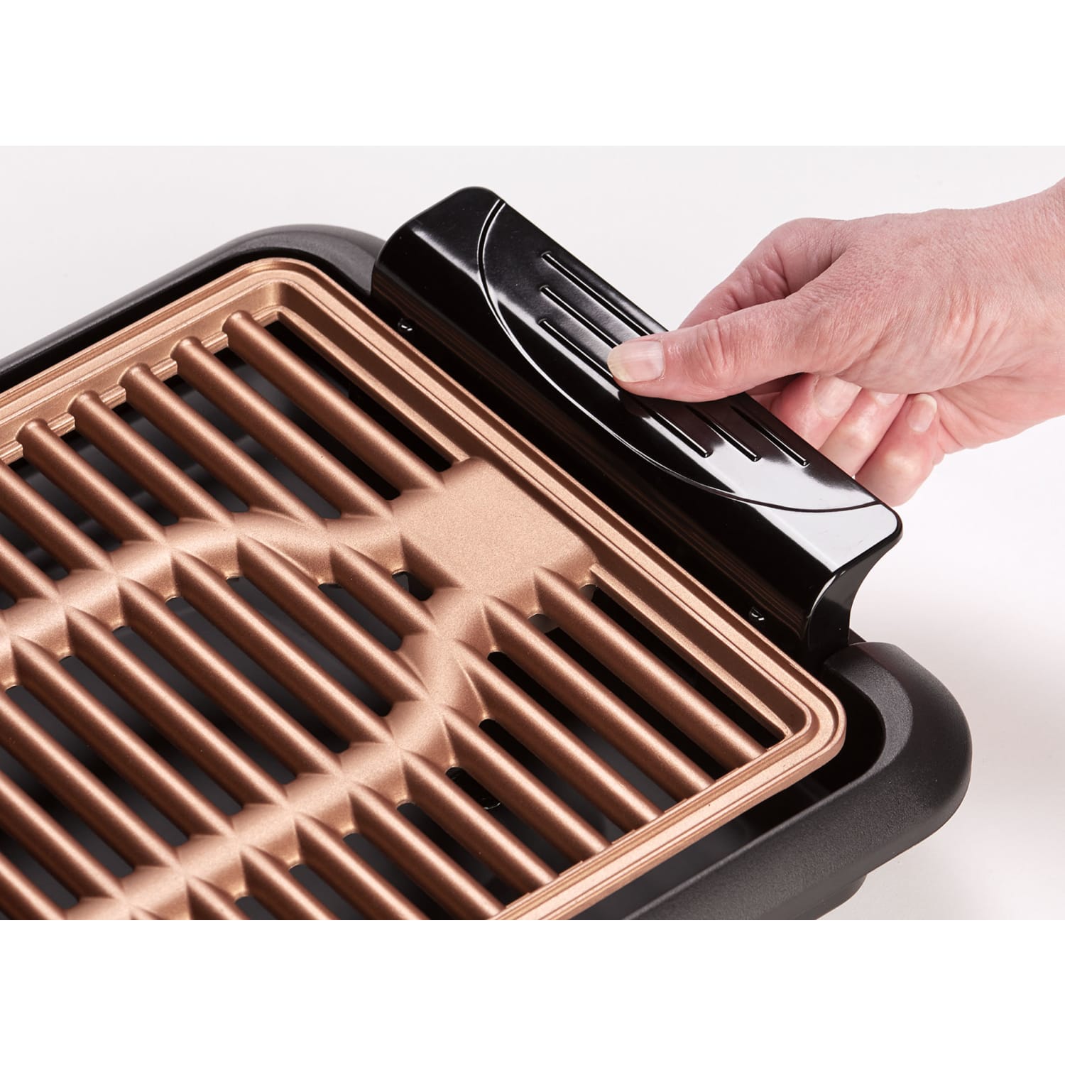 Betty Crocker Indoor Smokeless Grill, 3-3/4inhH x 18-1/2inW x 12-1/4inD, Black - Image 4