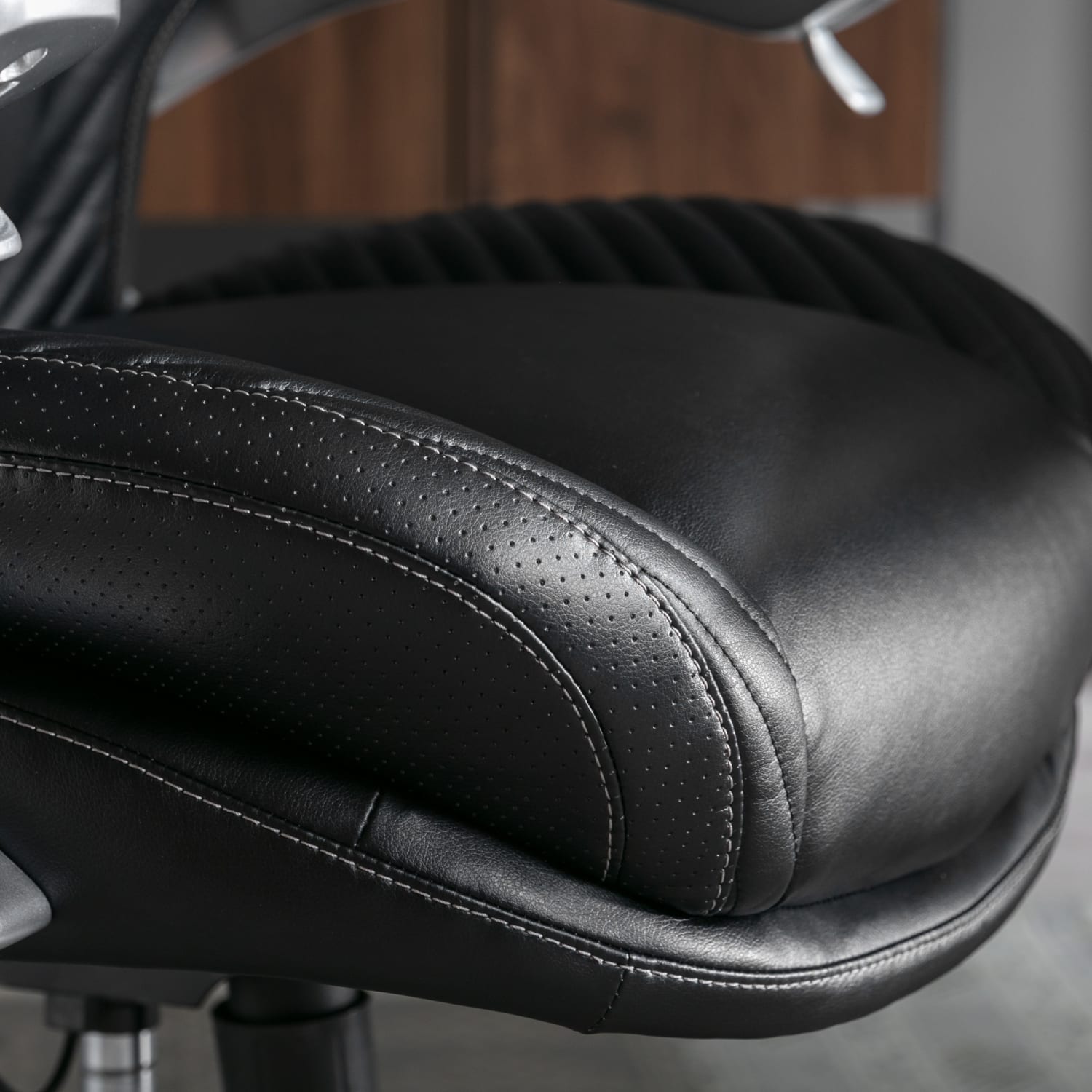 Serta iComfort i6000 Ergonomic Bonded Leather High Back Executive Office Chair BlackSilver PopularChairscom