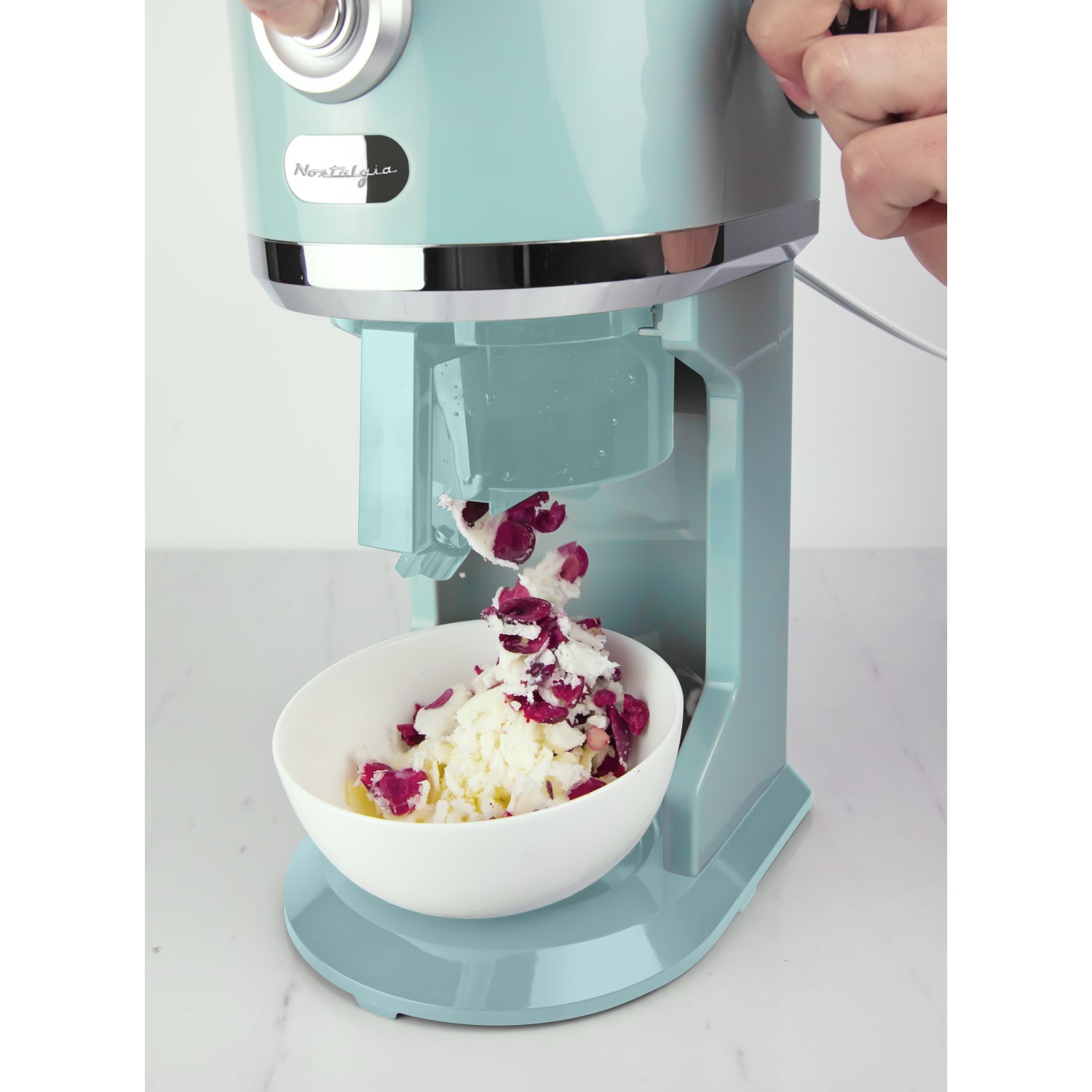 Nostalgia CLFRZFRTSHVR2AQ Classic Retro Ice & Frozen Ice Shaver, 16-15/16in x 9-3/8in, Aqua - Image 5
