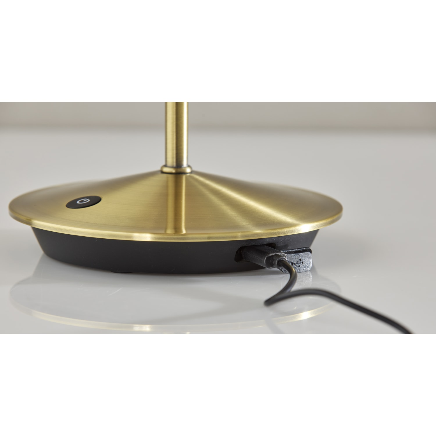 Adesso Andy LED Cordless Indoor/Outdoor Table Lamp, 15inH, Rattan Shade/Antique Brass Base - Image 6