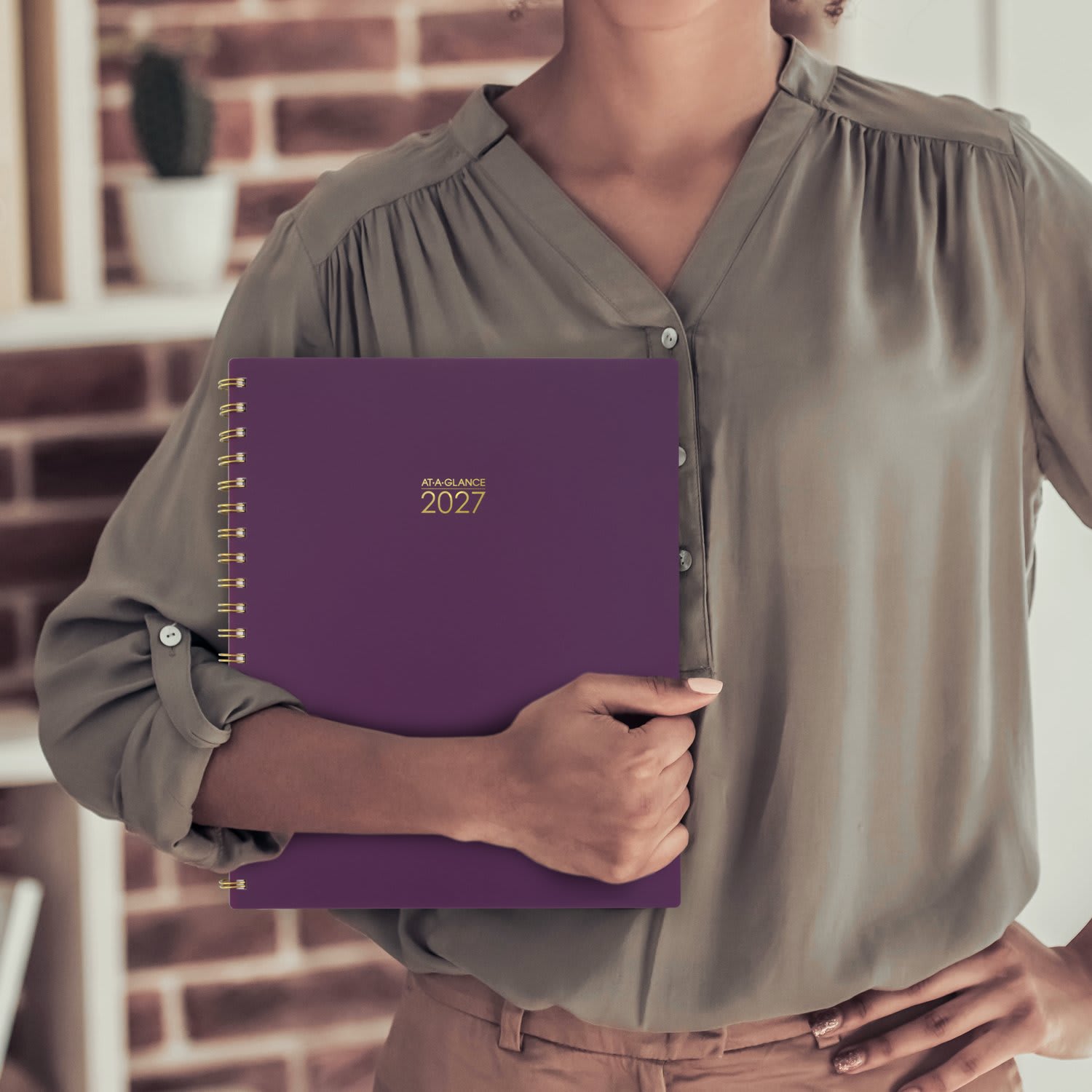 AT-A-GLANCE Harmony 2027 Weekly Monthly Planner, Mulberry, Large, 8 1/2in x 11in - Image 6