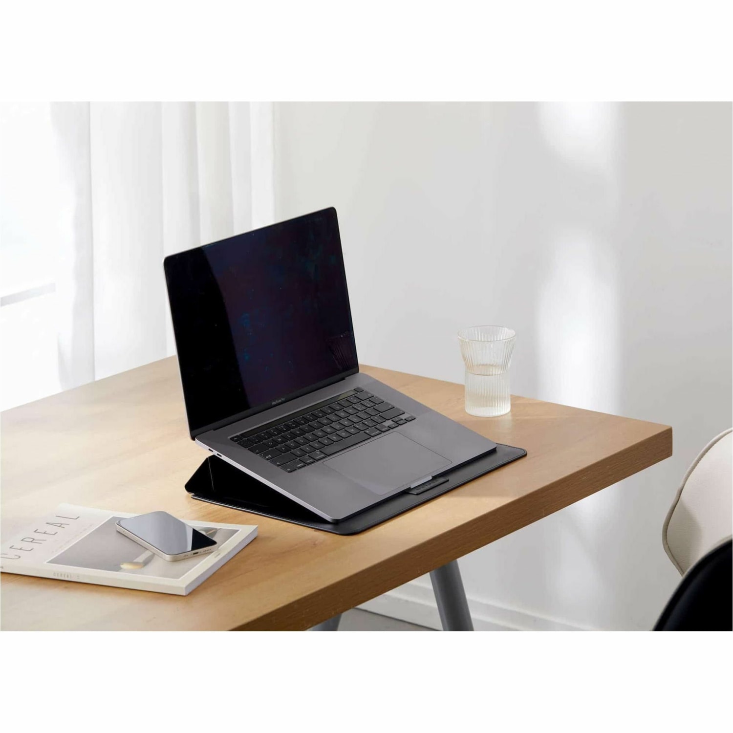 Targus Hypershield Stand & Go Laptop Sleeve For 13in To 14in Apple MacBook Air/MacBook Pro, 9-21/64inH x 13-7/10inW x 1/8inD, Black - Image 3