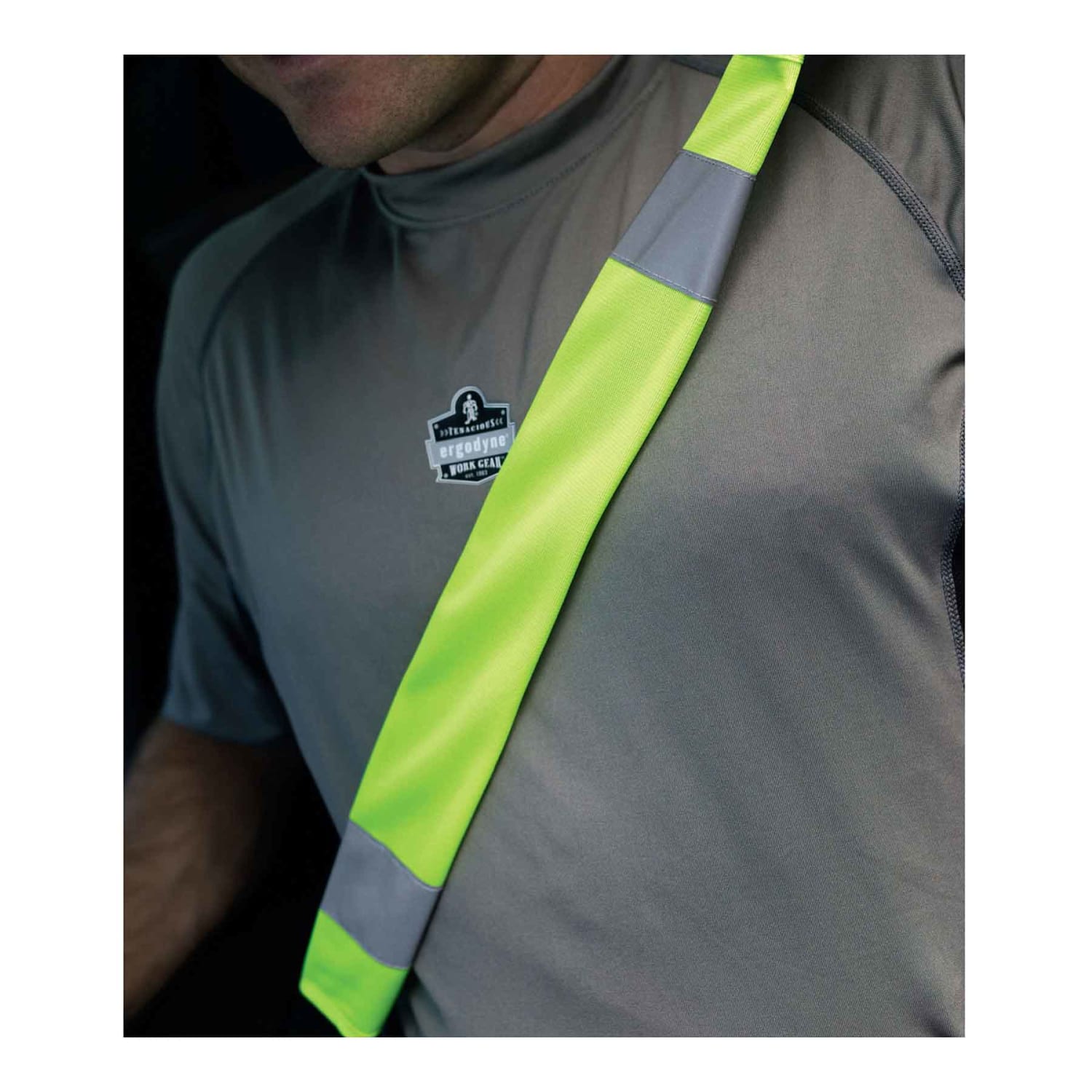 Ergodyne GloWear 8004 High-Visibility Seat Belt Cover, 18in x 3in, Lime - Image 3