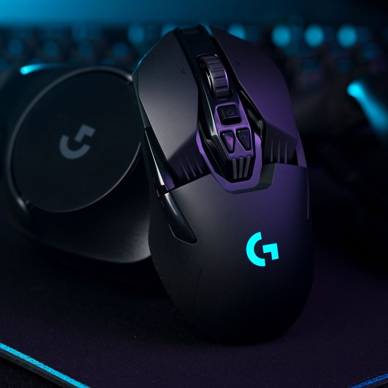 Logitech G903 LIGHTSPEED Wireless Gaming Mouse - PMW3366 - Cable/Wireless - Radio Frequency - Black - USB - 12000 dpi - Scroll Wheel - Symmetrical - Image 3