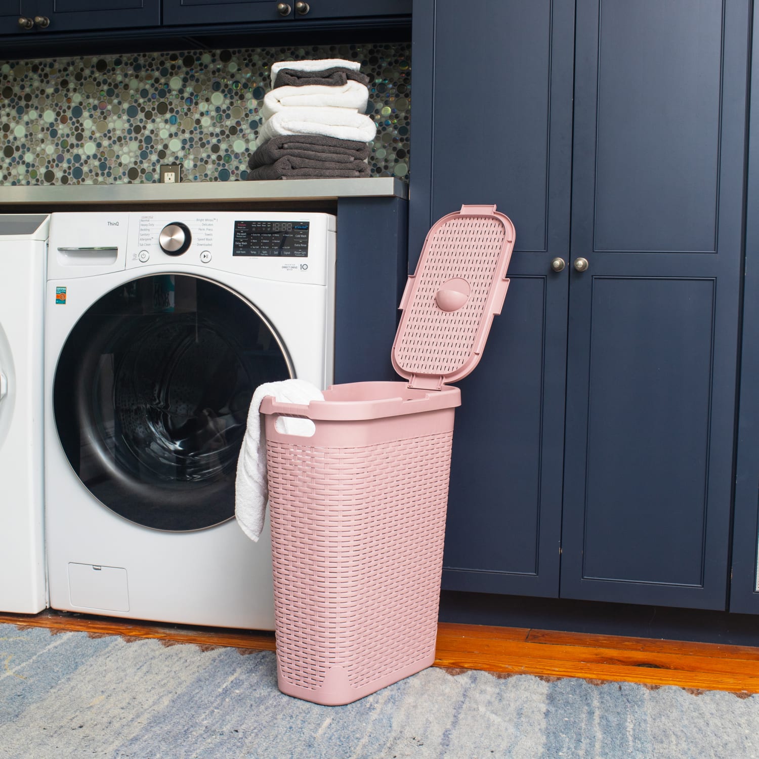 Mind Reader 60L Slim Laundry Hamper Clothes Basket With Lid, 24-3/20inH x 13-3/4inW x 17-13/20inL, Pink - Image 3