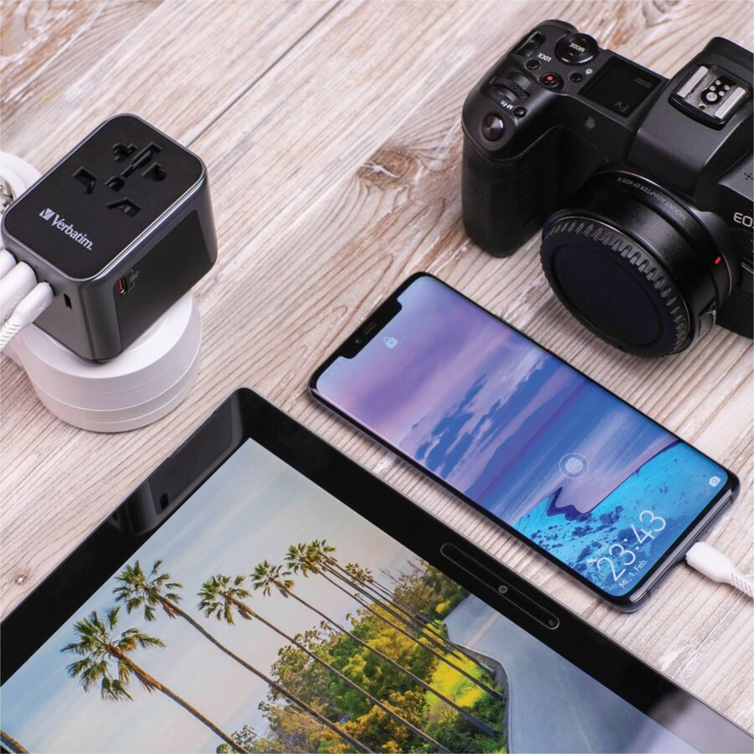 Verbatim UTA-03 Universal Travel Adapter 30W - USB -C, USB-A - 120 V AC, 230 V AC Input - 5 V DC, 9 V DC, 12 V DC, 15 V DC, 20 V DC Output - 3 A - Image 5